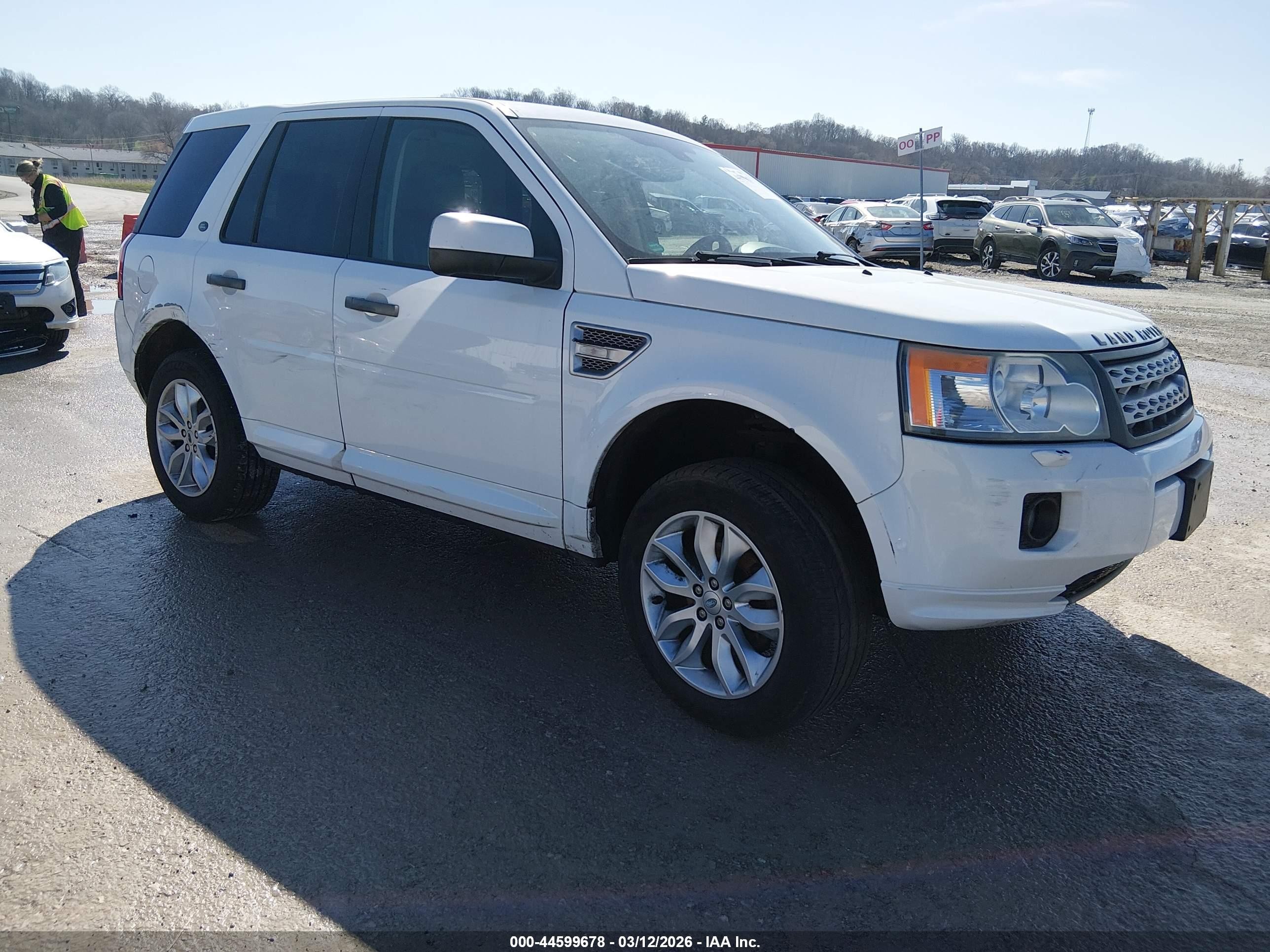2011 Land Rover LR2 HSE, VIN SALFR2BN3BH231394 — Rear end
