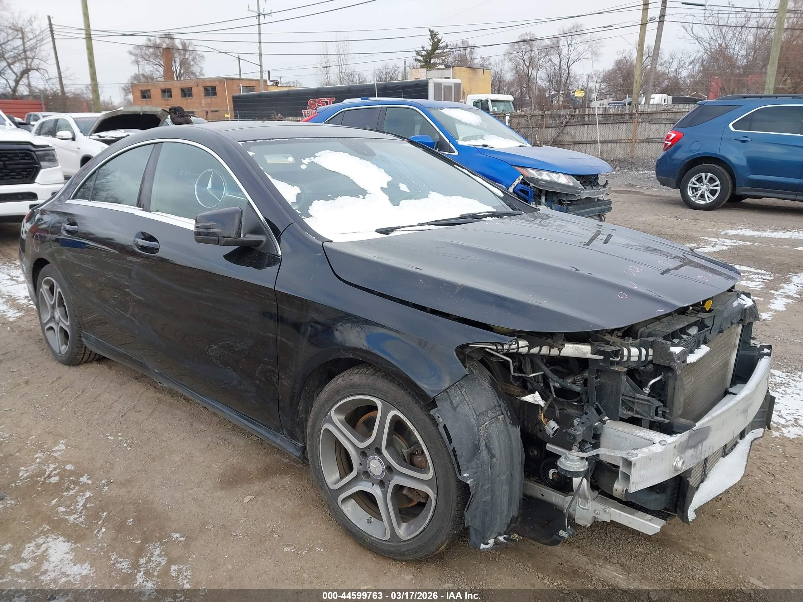 2014 Mercedes-Benz CLA 250, VIN WDDSJ4EB9EN059118 — Front end