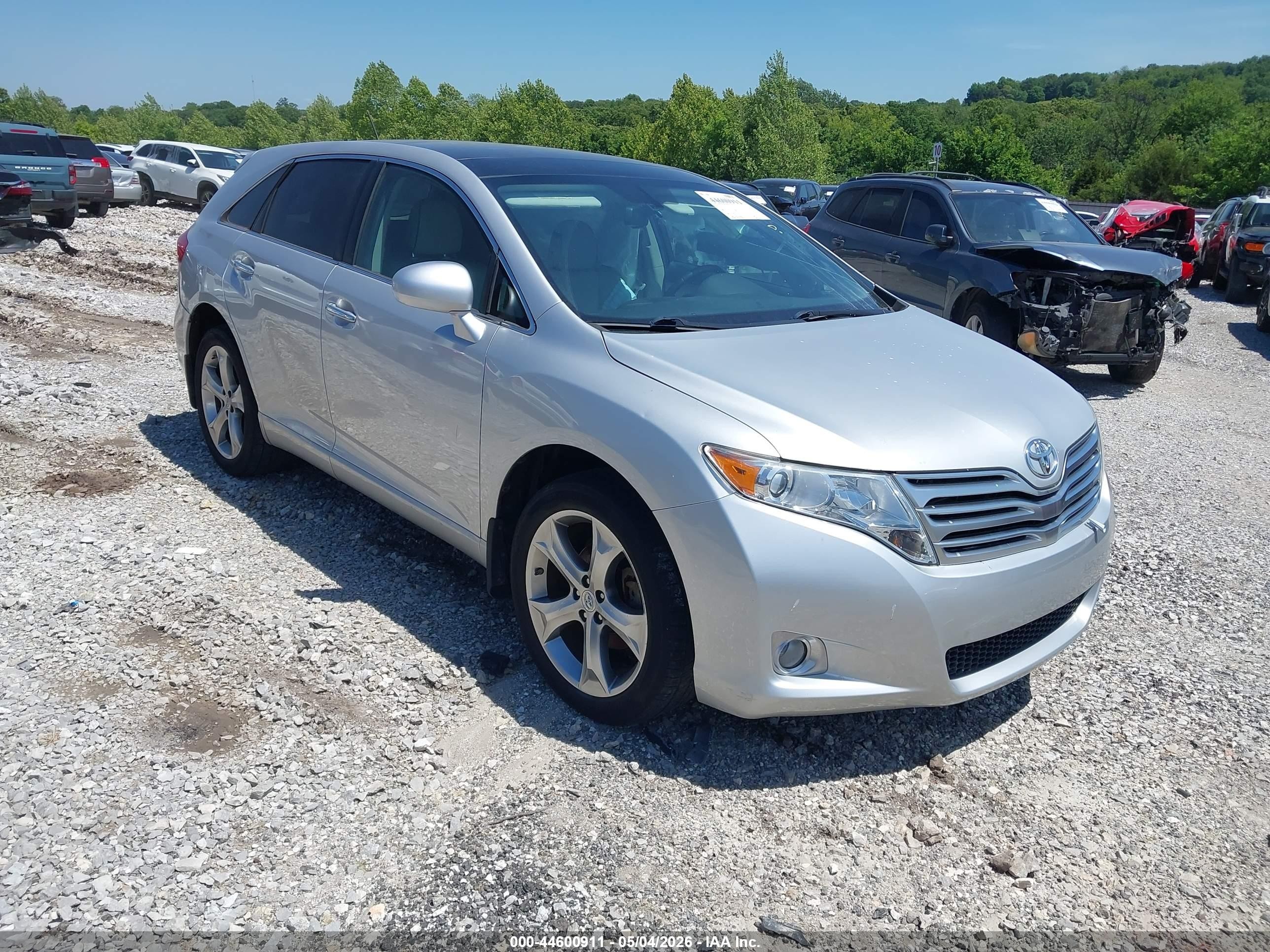 2011 Toyota Venza, VIN 4T3ZK3BB5BU043717 — Side