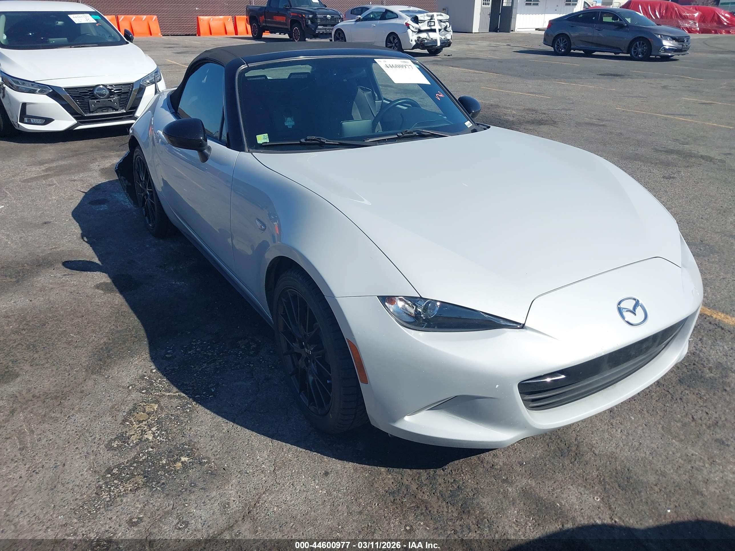 2016 Mazda MX-5 Miata Club, VIN JM1NDAC78G0109535 — Rear end