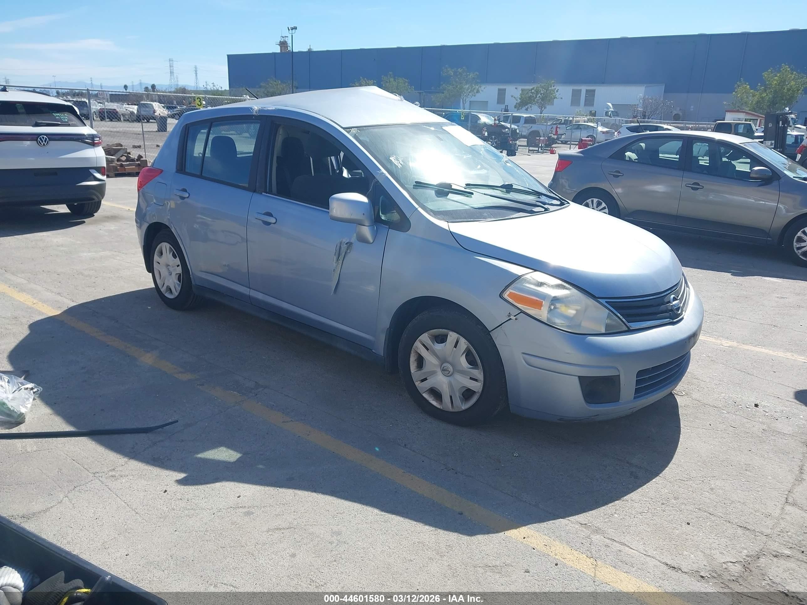 2011 Nissan Versa S, VIN 3N1BC1CP0BL371389 — Side