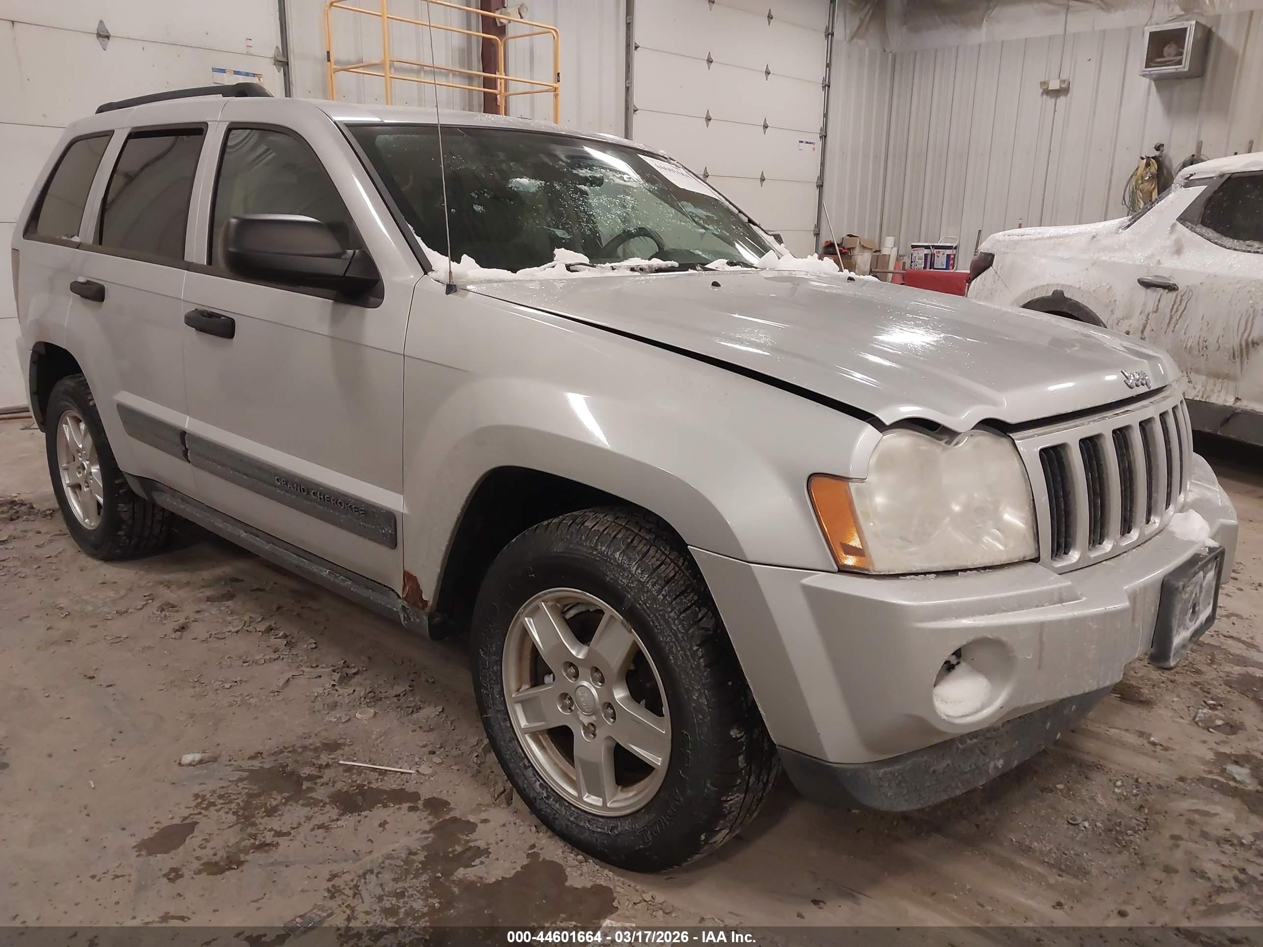 2006 Jeep Grand Cherokee Laredo, VIN 1J4HR48N36C250981 — Mechanical