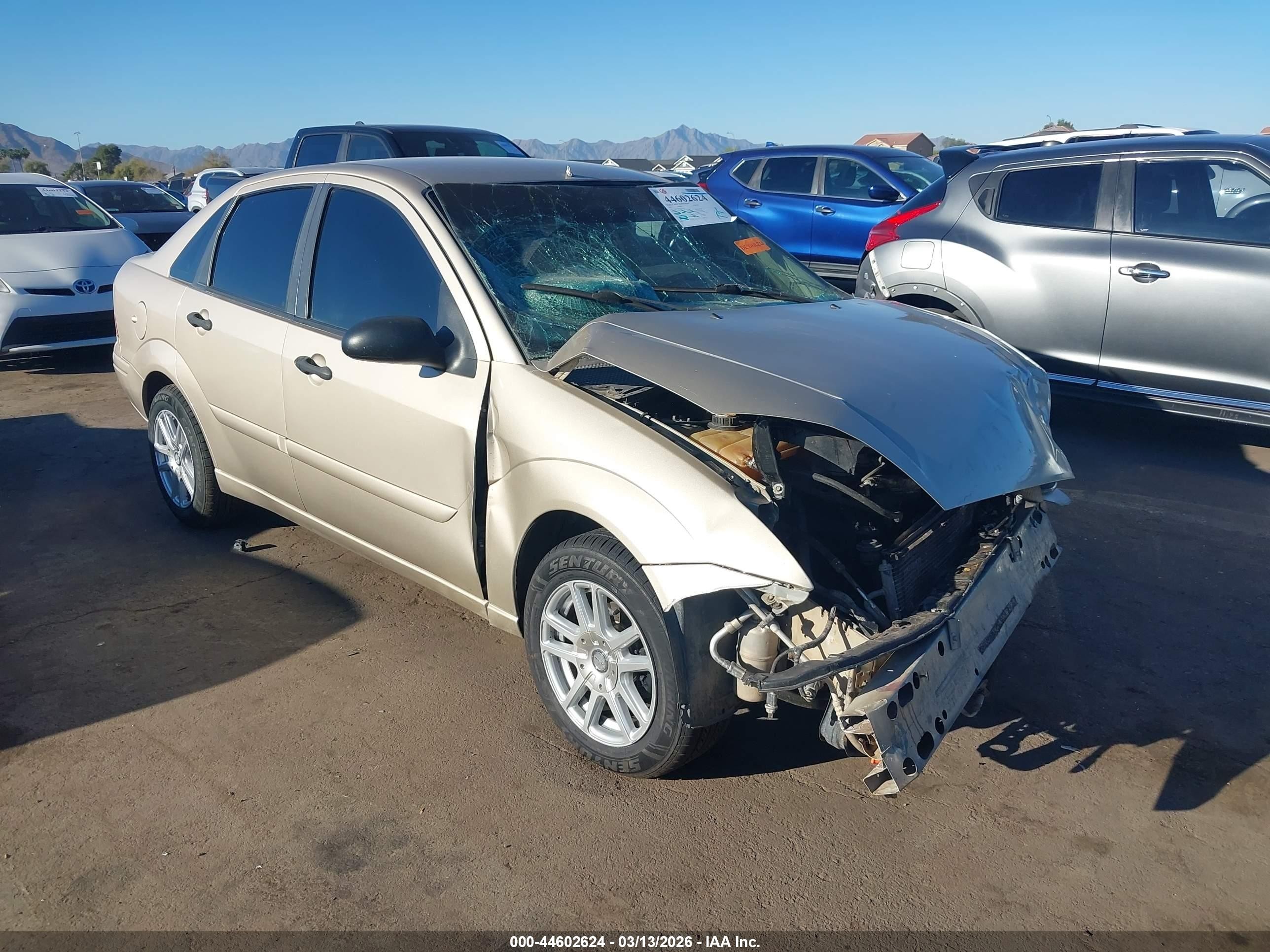 2001 Ford Focus SE, VIN 1FAFP34P01W370416 — Перед