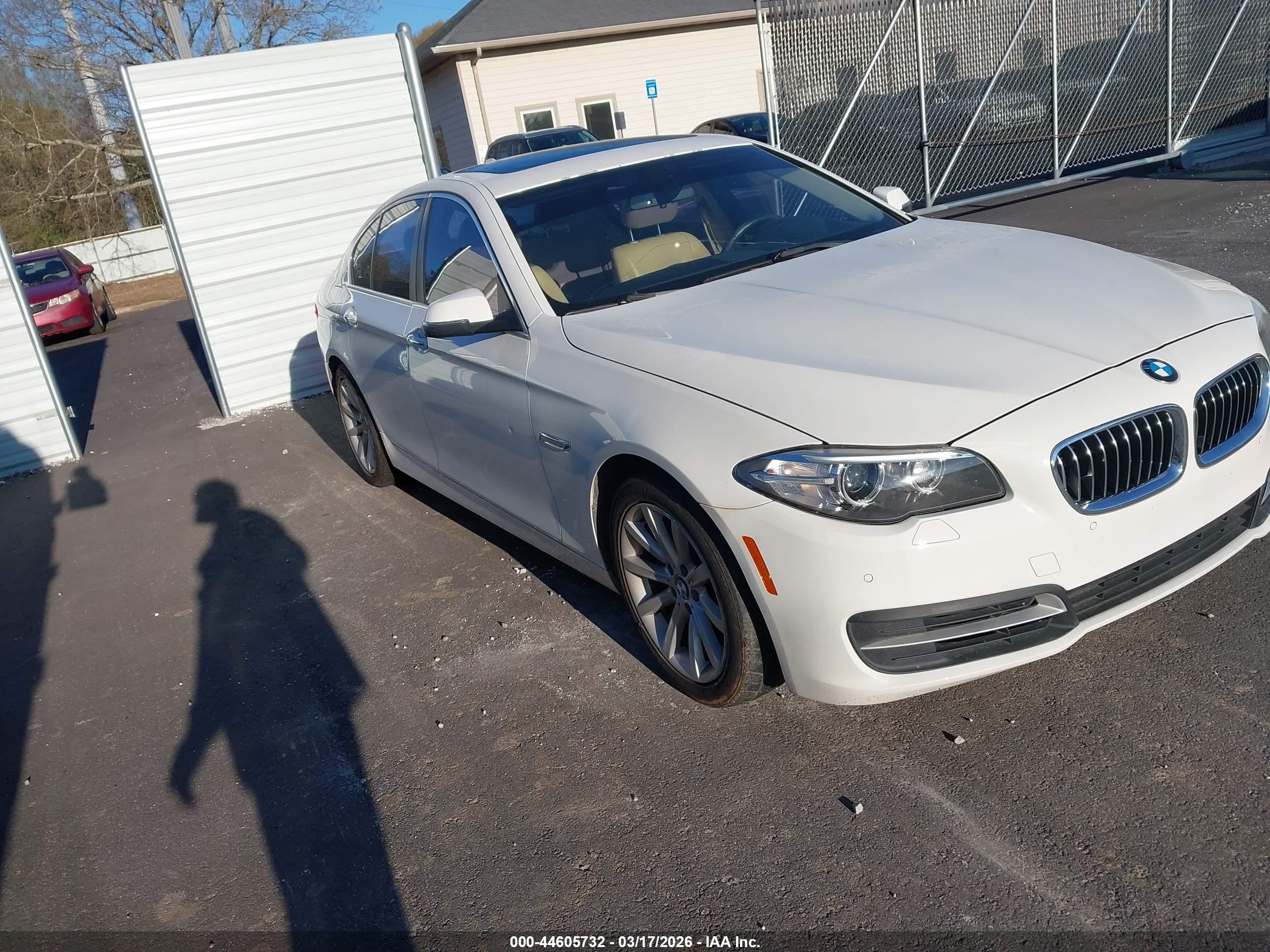 2014 BMW 5 Series 535d, VIN WBAXA5C57ED689824 — Normal wear