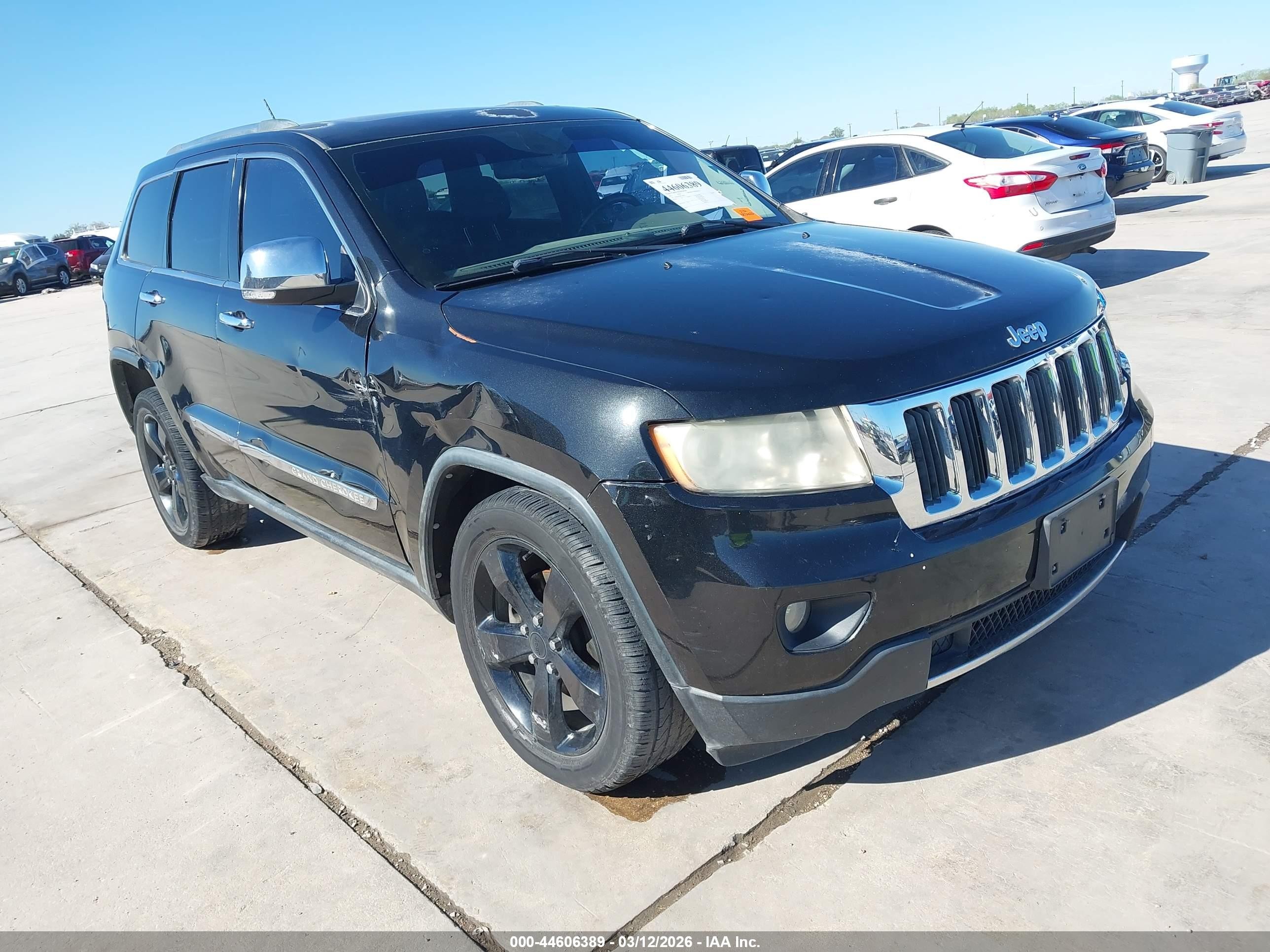 2013 Jeep Grand Cherokee Limited, VIN 1C4RJEBG1DC508154 — Side