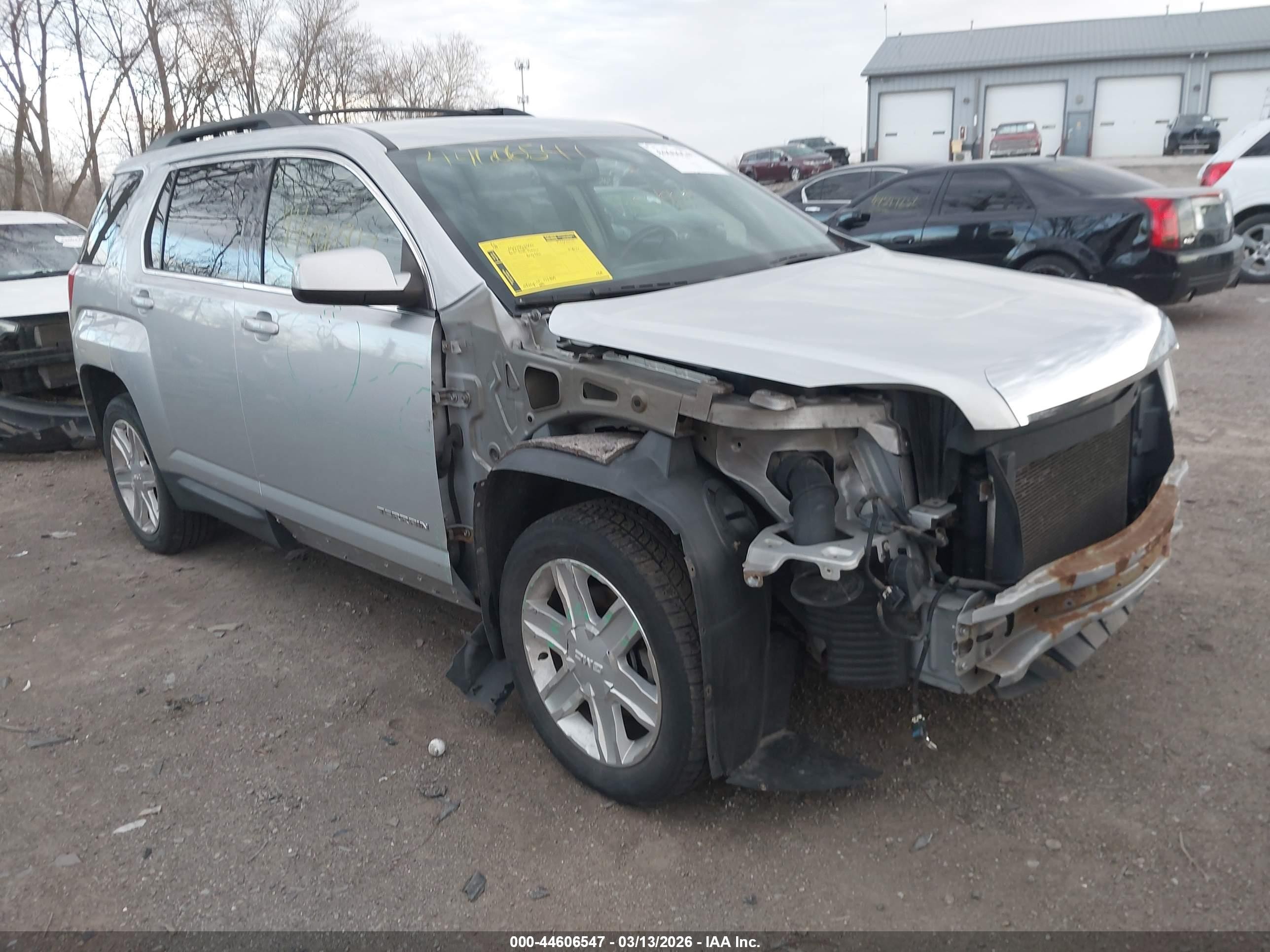 2011 GMC Terrain SLT-1, VIN 2CTFLVEC7B6310825 — Front end