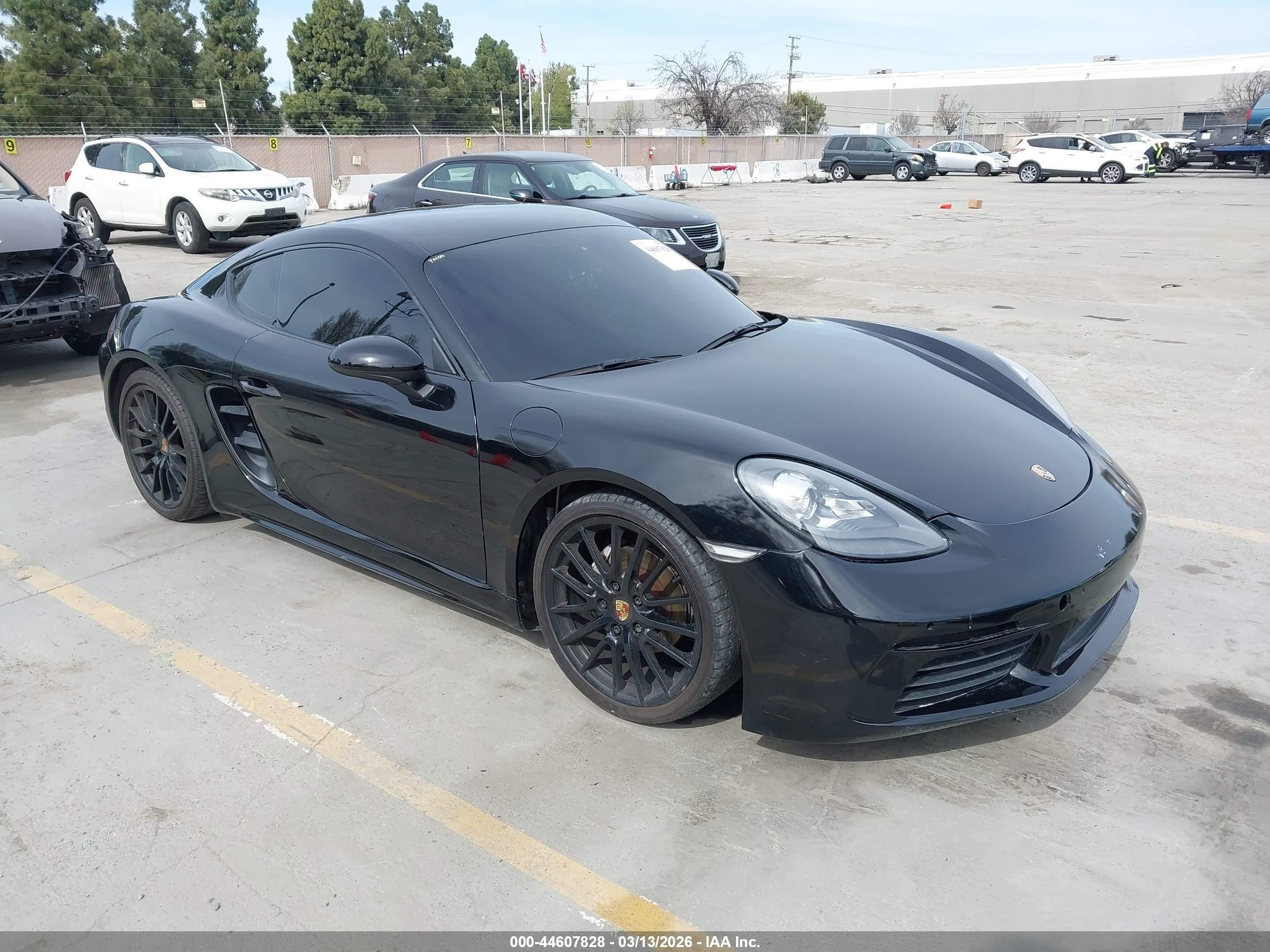 2018 Porsche 718 Cayman, VIN WP0AA2A80JK261071 — Side