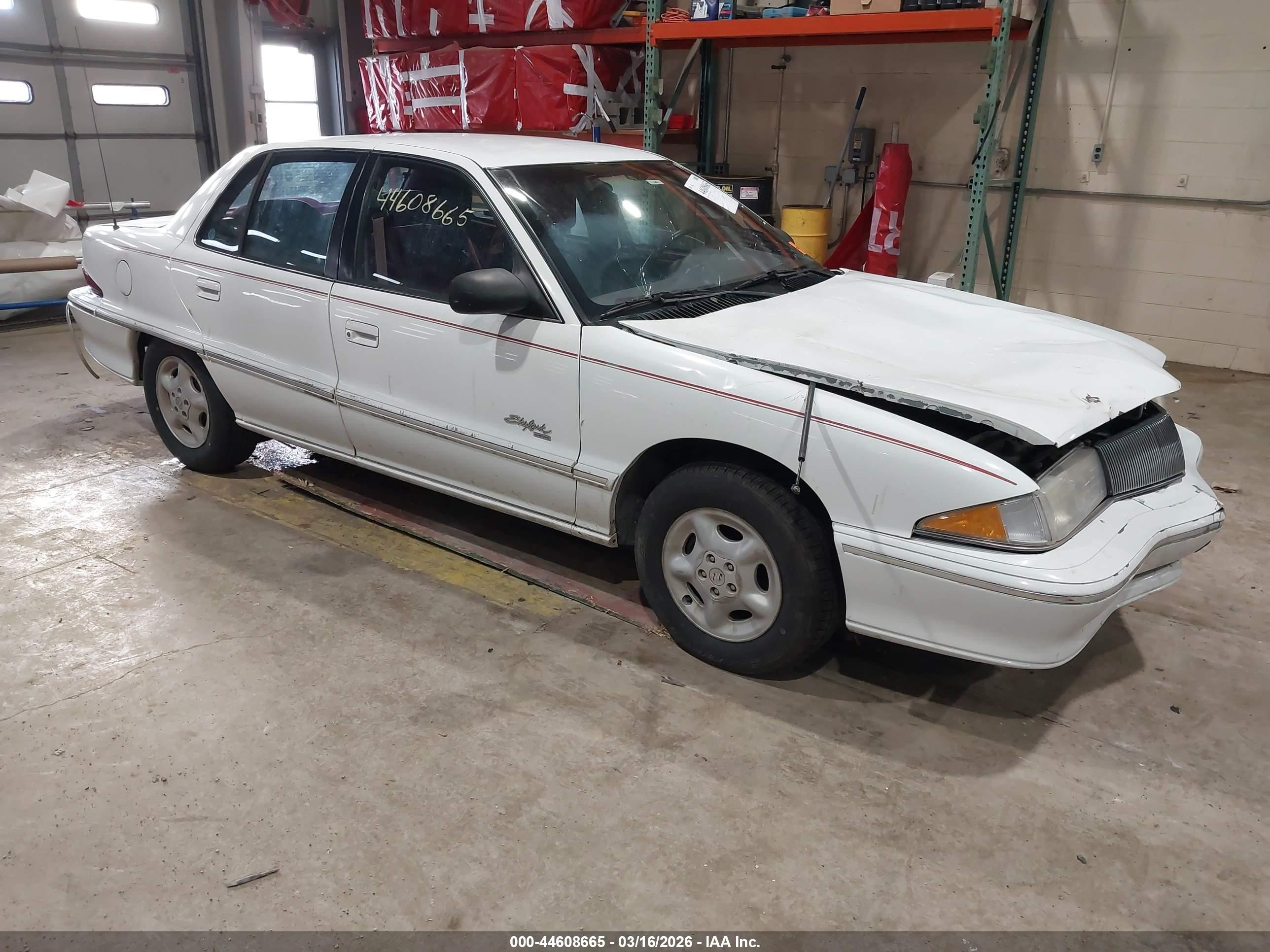 1995 Buick Skylark Custom, VIN 1G4NV55M0SC445996 — Front end
