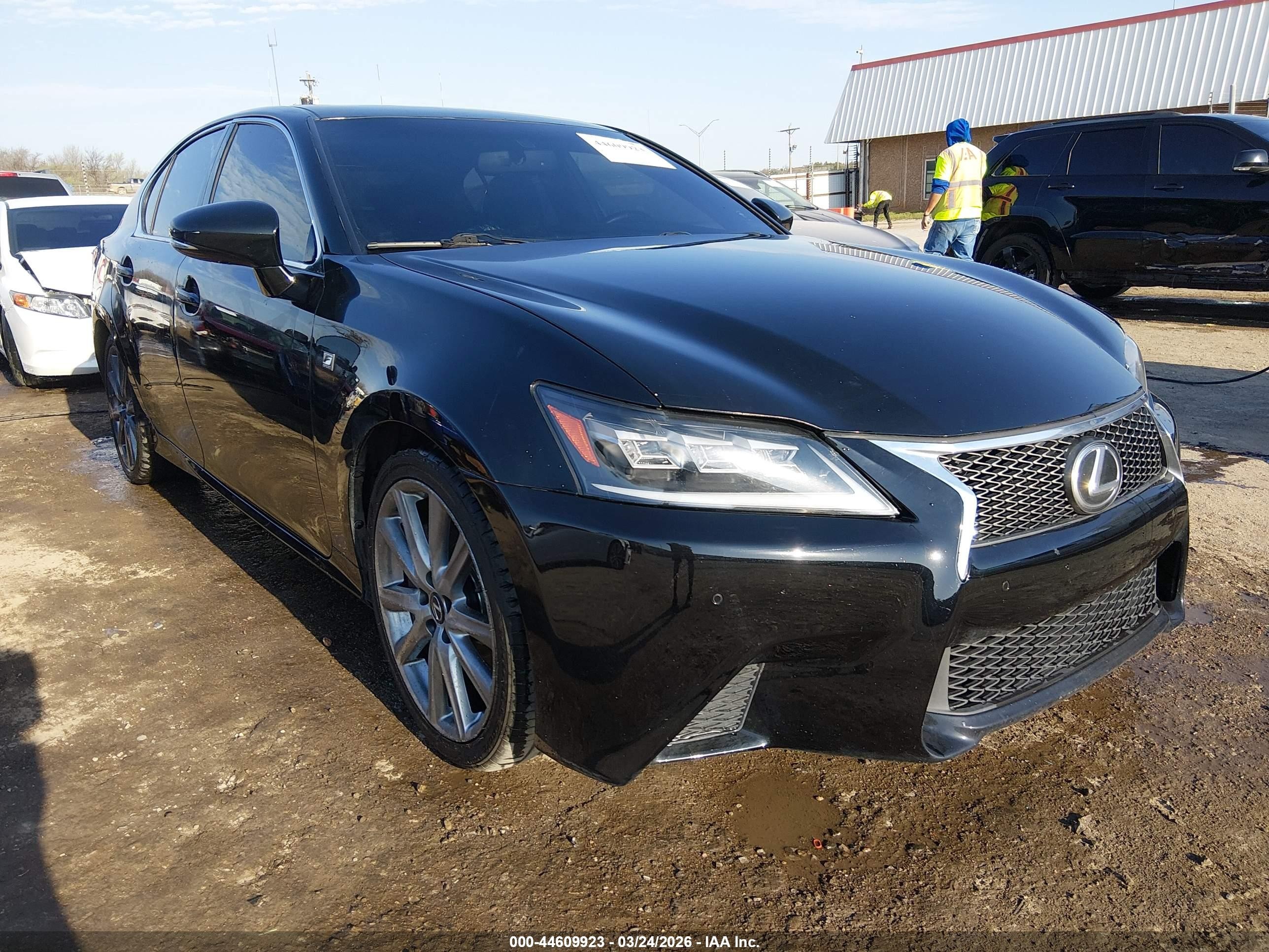 2014 Lexus GS 350, VIN JTHBE1BL4E5043739 — Rear end