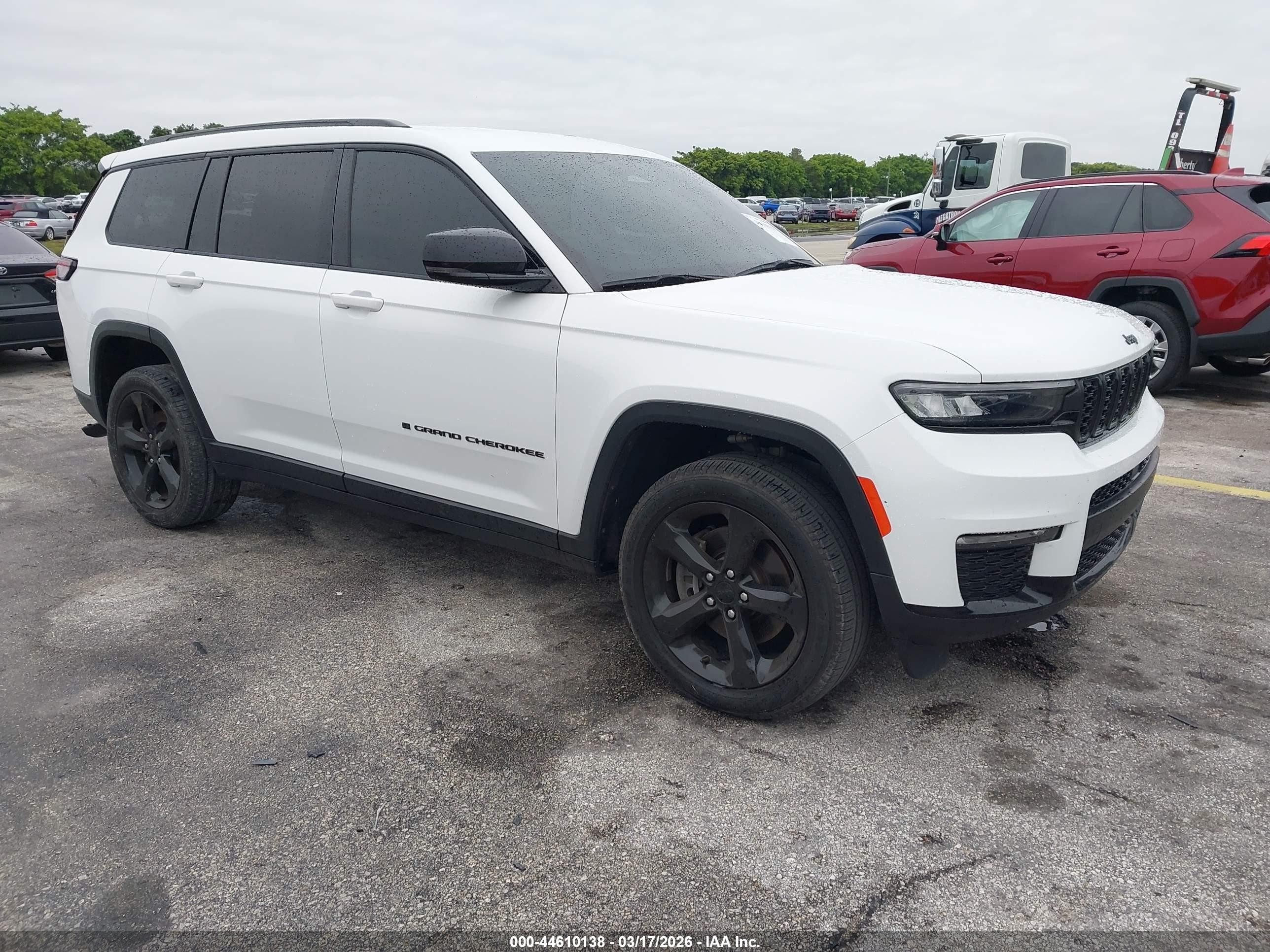 2024 Jeep Grand Cherokee Limited, VIN 1C4RJJBG1R8529251 — Rear end