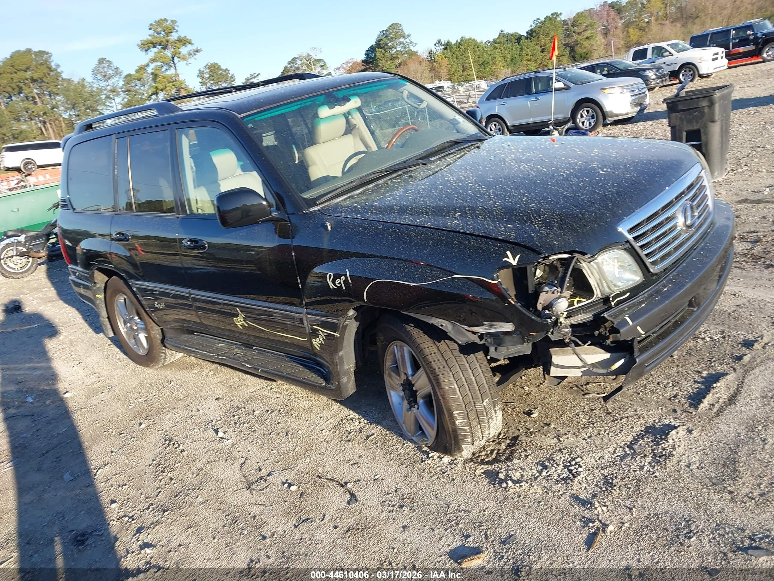 2007 Lexus LX 470, VIN JTJHT00WX74023154 — Front end
