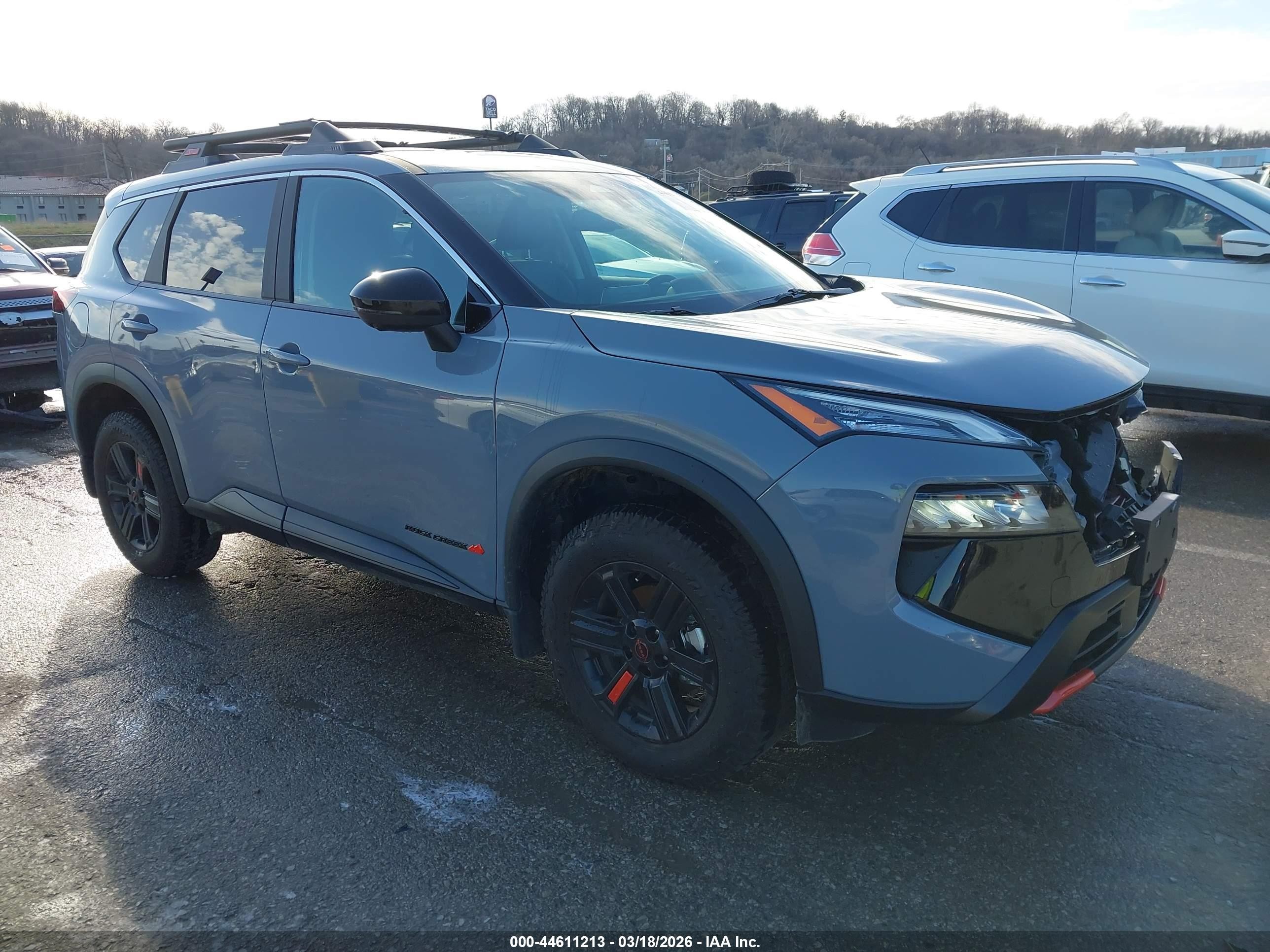 2026 Nissan Rogue SV, VIN 5N1BT3BB1TC704805 — Перед