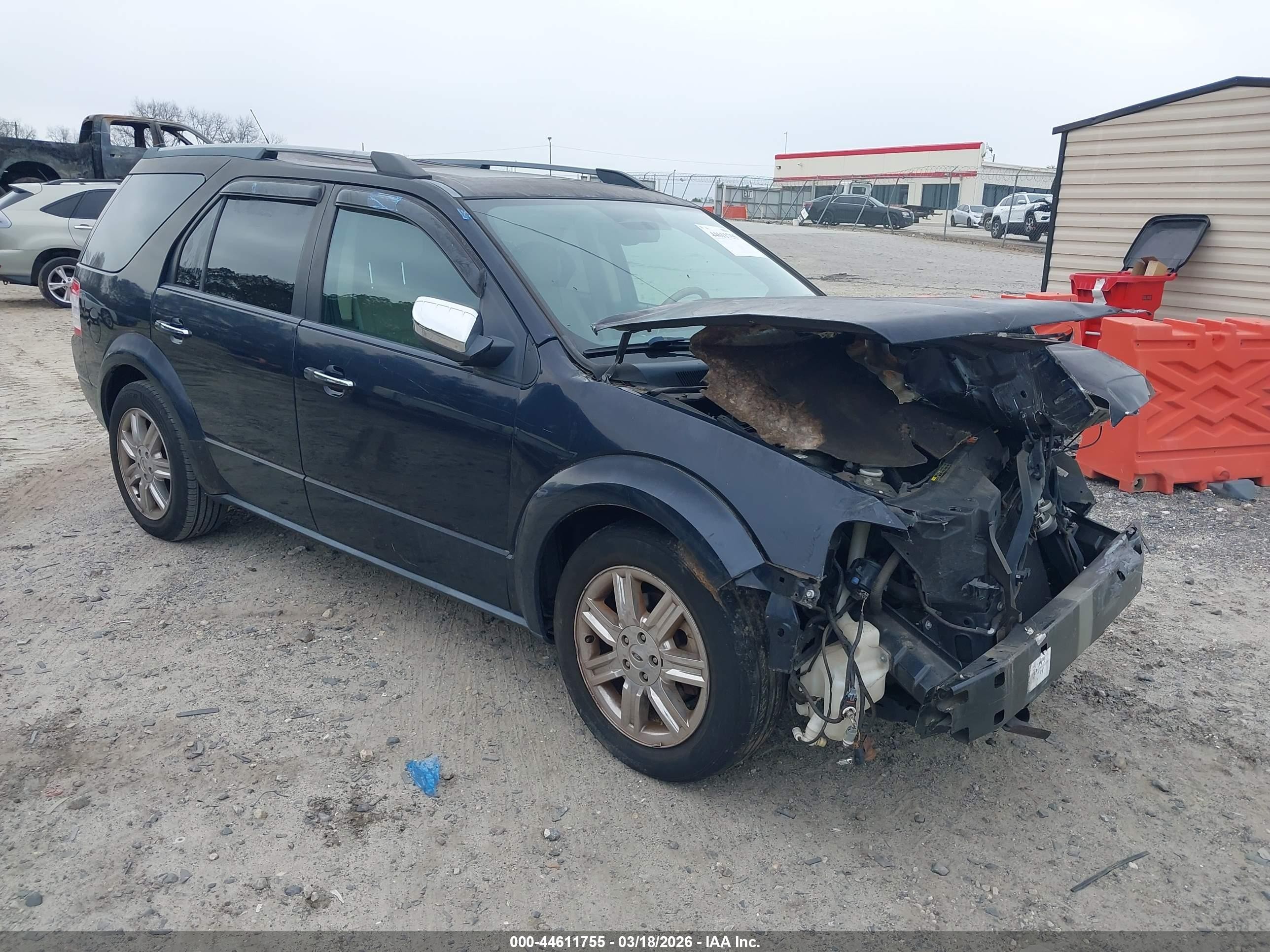 2008 Ford Taurus X Limited, VIN 1FMDK06W08GA15233 — Front end