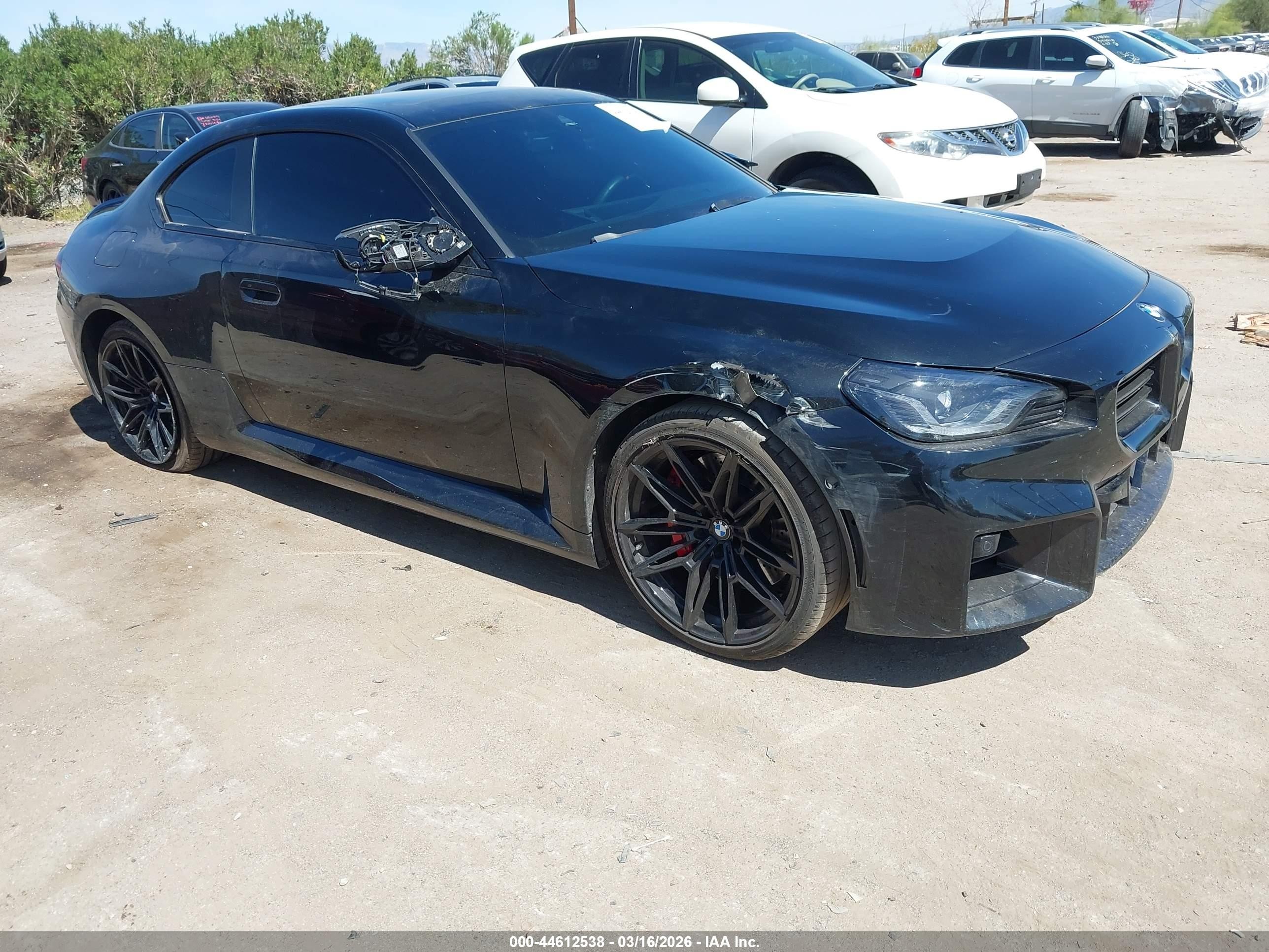 2025 BMW M2, VIN 3MF23DM09S8F03985 — Бок