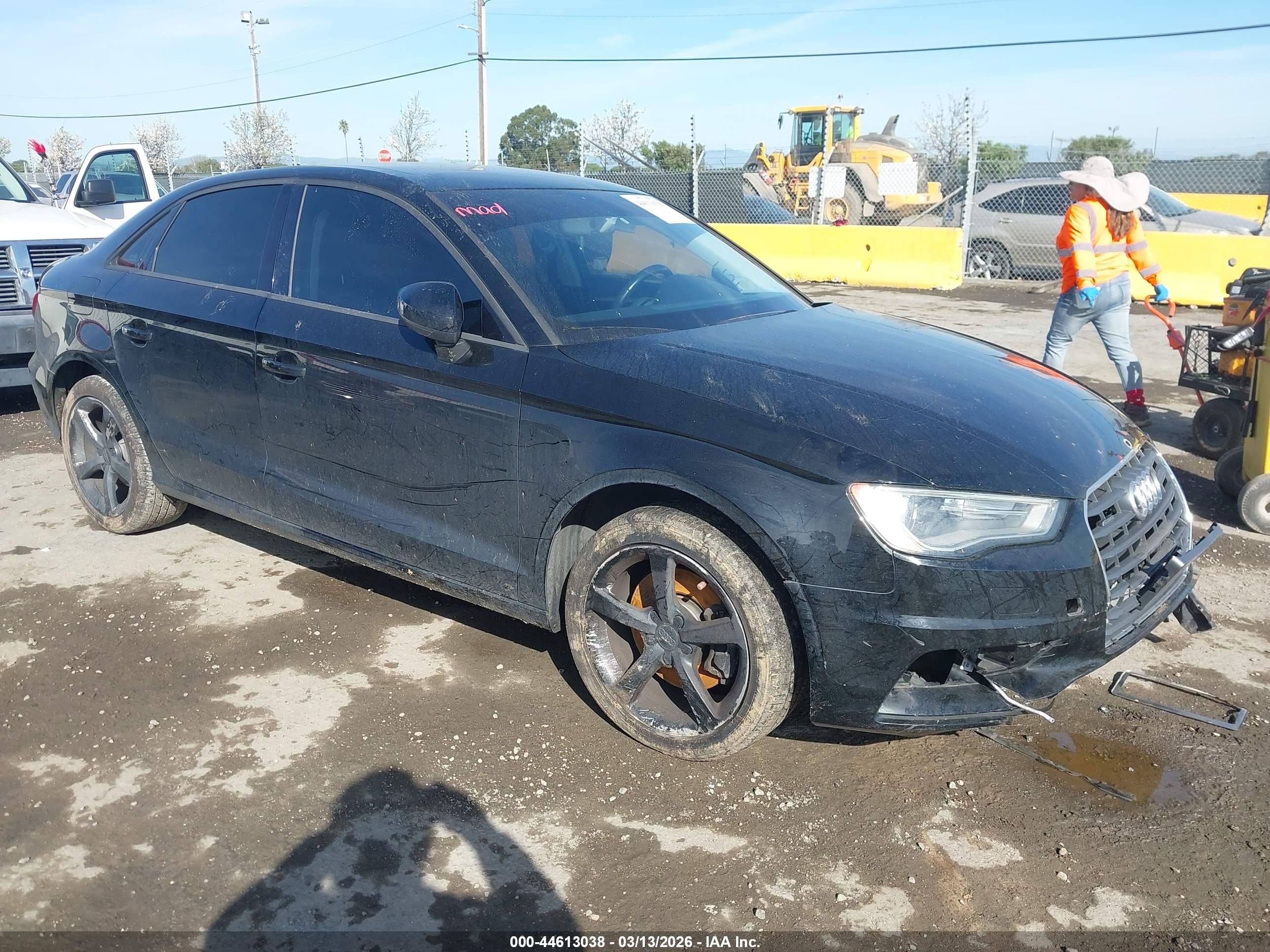 2015 Audi A3 Premium, VIN WAUBFGFF5F1127368 — После угона