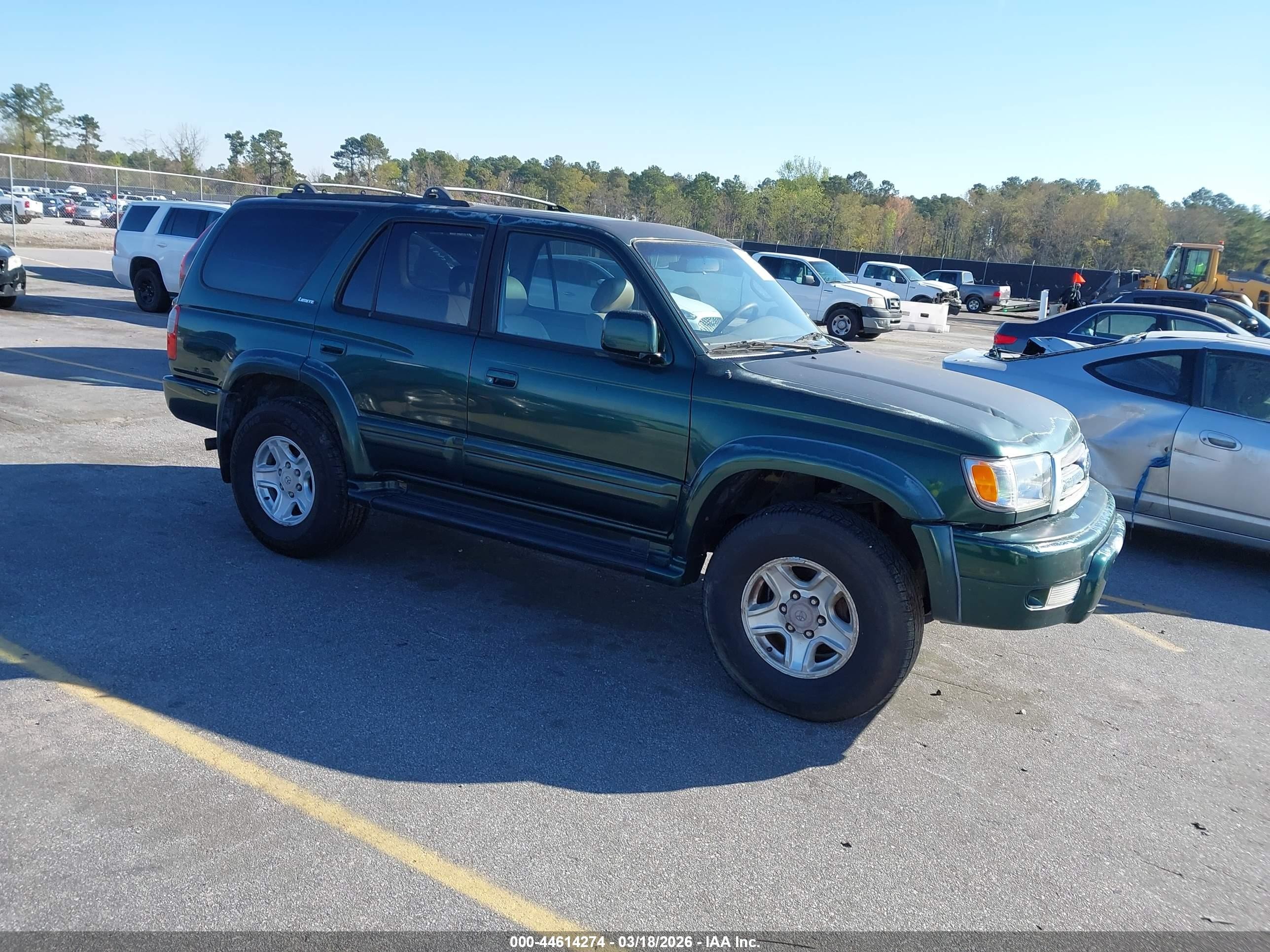 1999 Toyota 4Runner Limited, VIN JT3HN87RXX0226844 — Front end