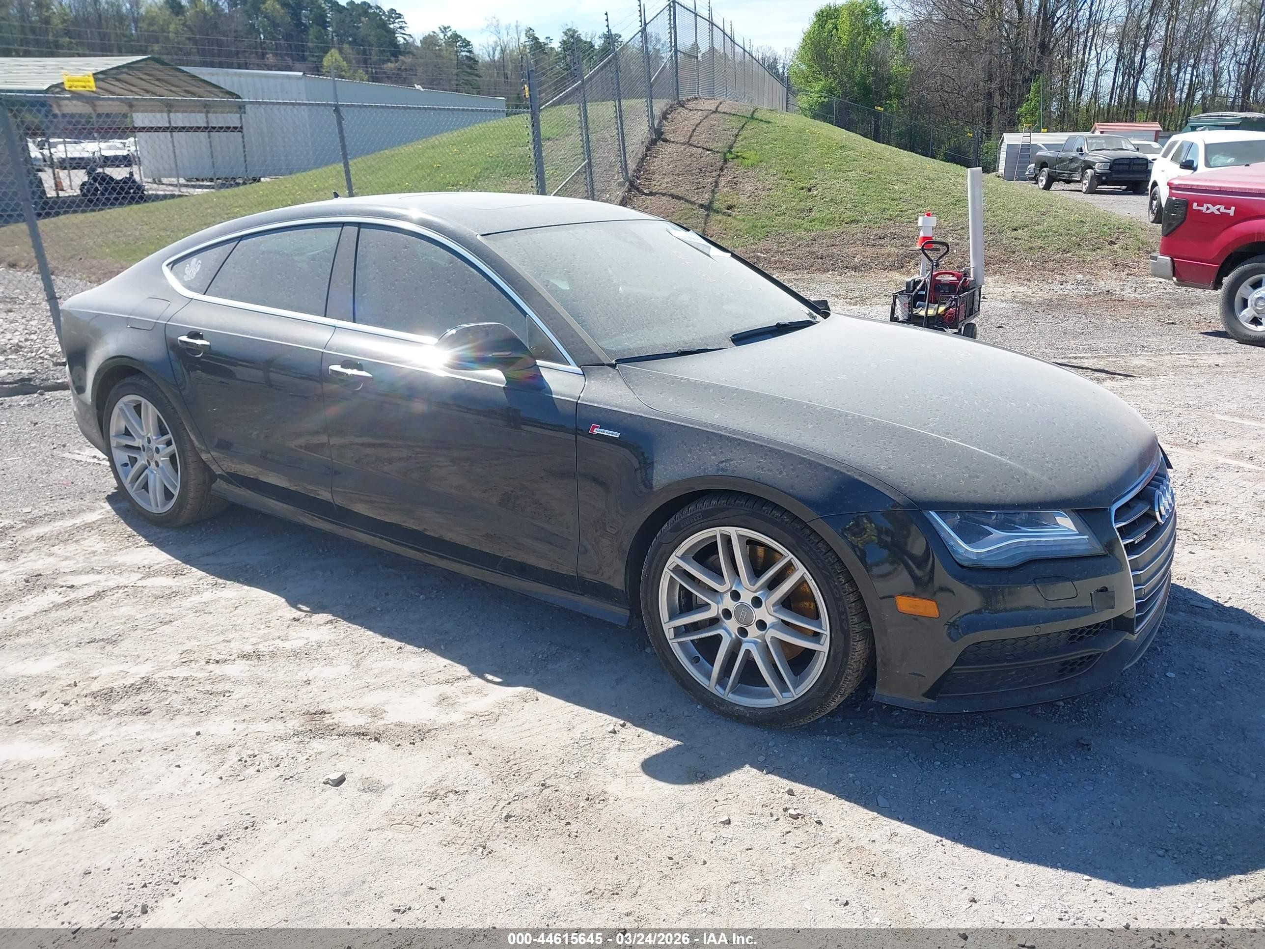 2015 Audi A7 Prestige, VIN WAU2GAFC7FN052147 — Бок