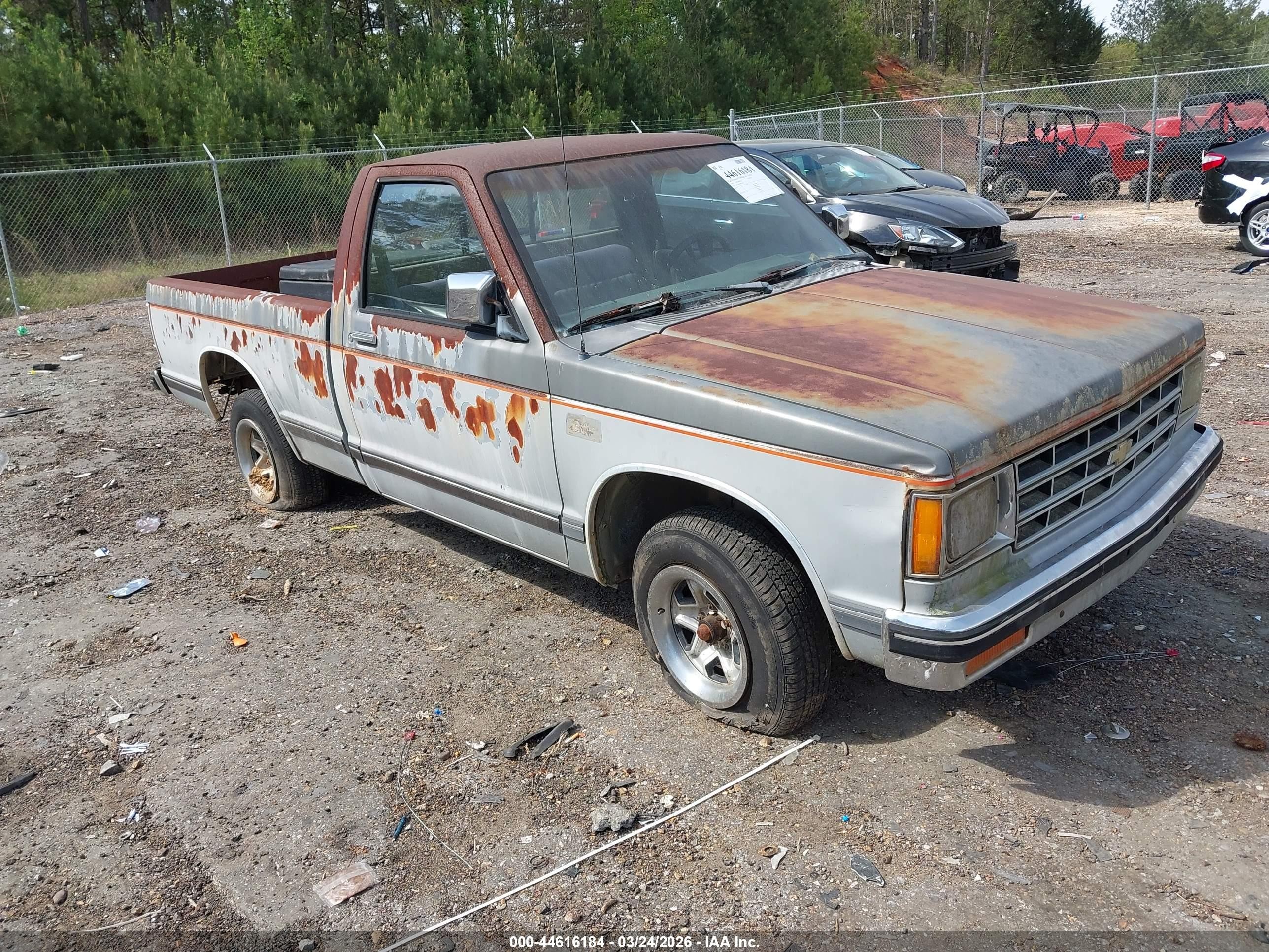 1989 Chevrolet S-10, VIN 1GCCS14Z2K8251824 — Normal wear