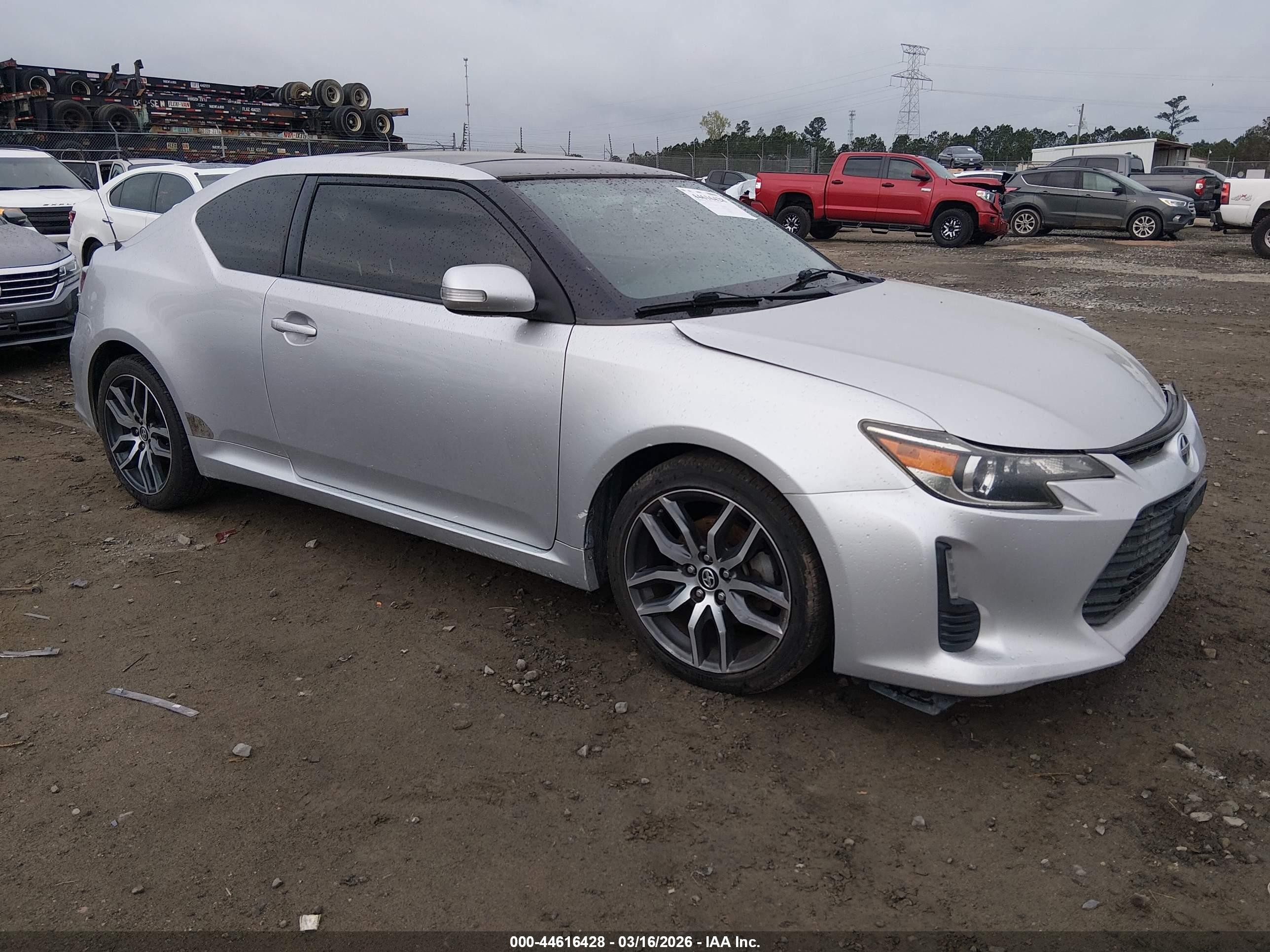 2014 Scion tC 10 Series, VIN JTKJF5C71E3077614 — Front end