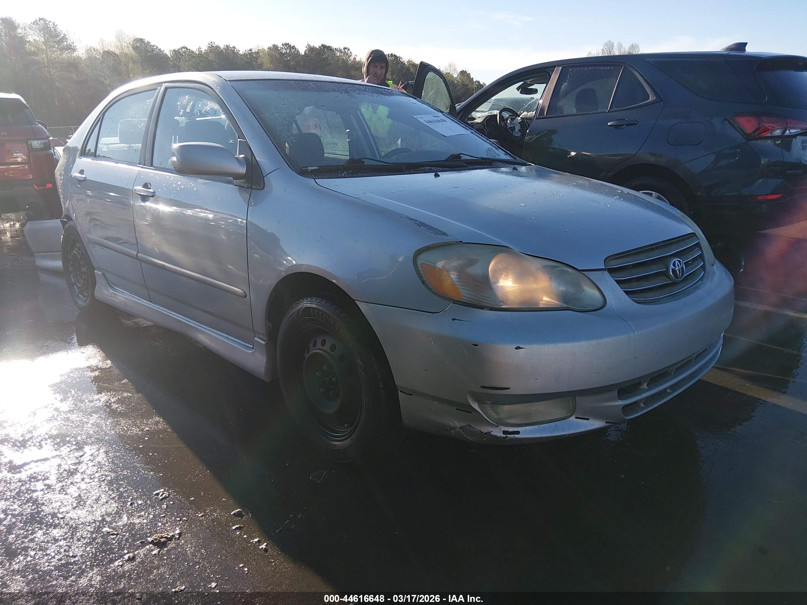 2004 Toyota Corolla S, VIN 1NXBR32E34Z236905 — Rear end