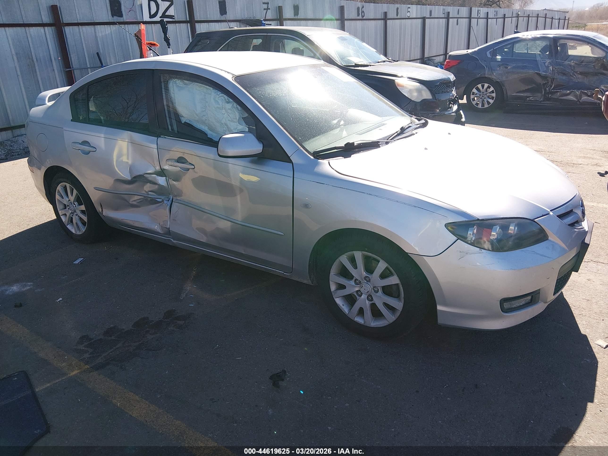2007 Mazda 3 S Grand Touring, VIN JM1BK323671675111 — Side