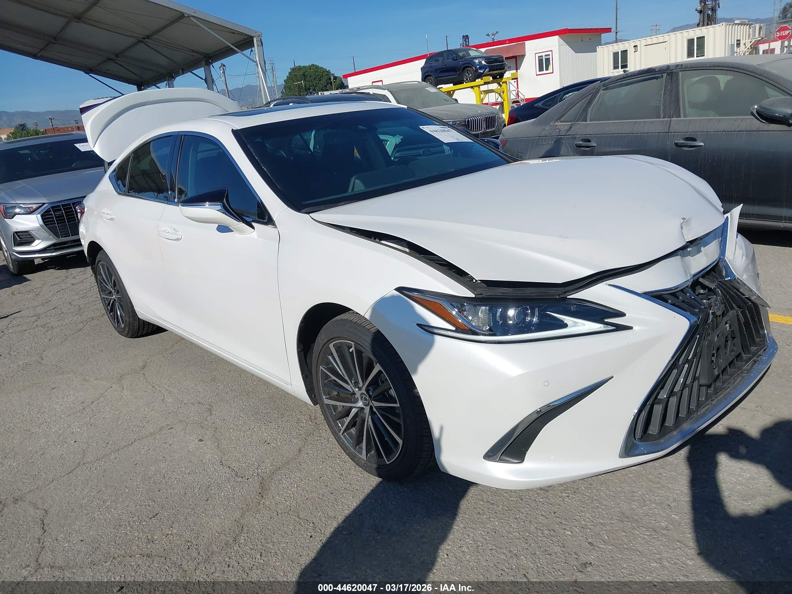 2024 Lexus ES 300h, VIN 58ADA1C16RU048203 — Auction photo