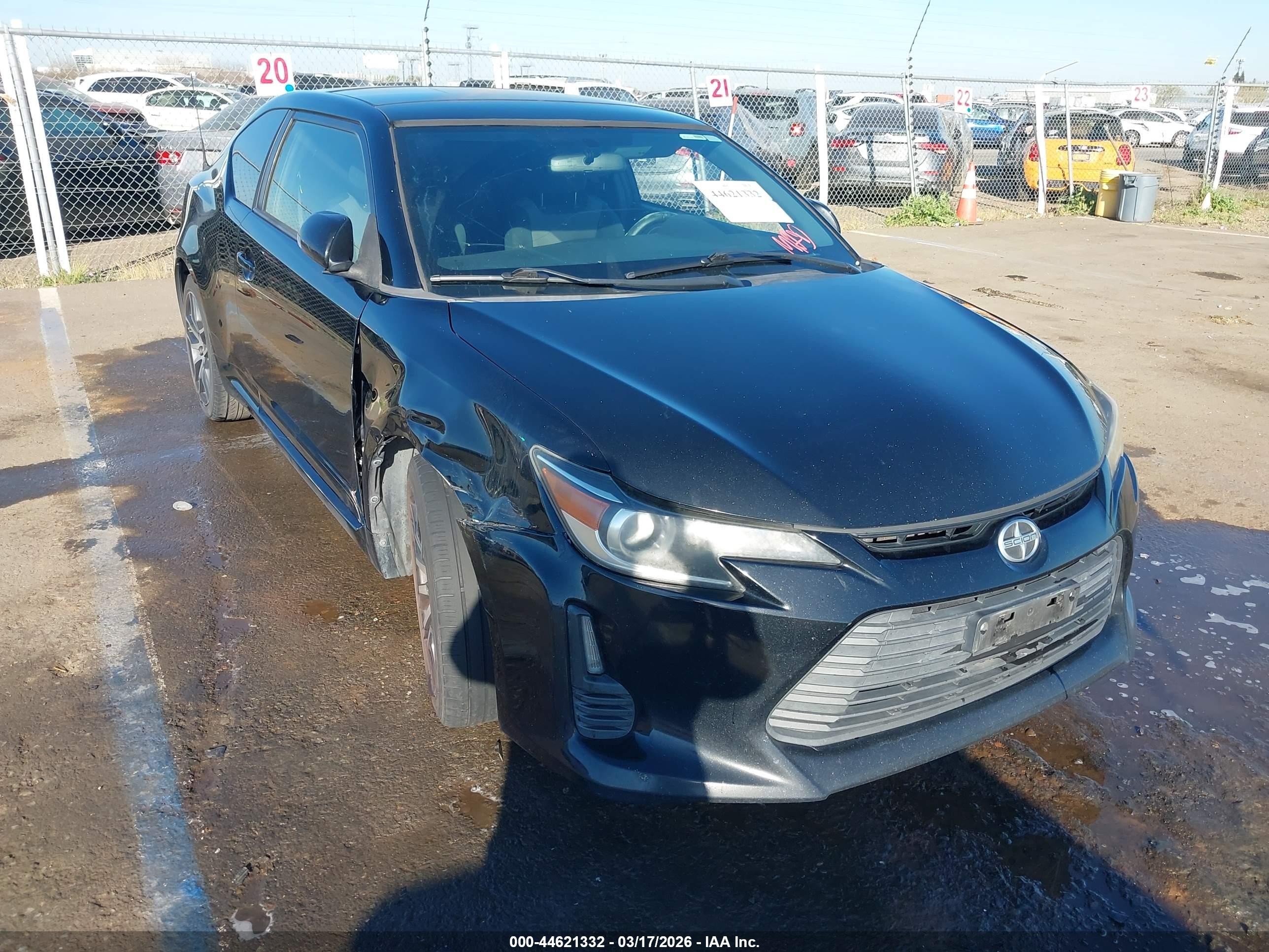 2015 Scion tC, VIN JTKJF5C78FJ009548 — Front end