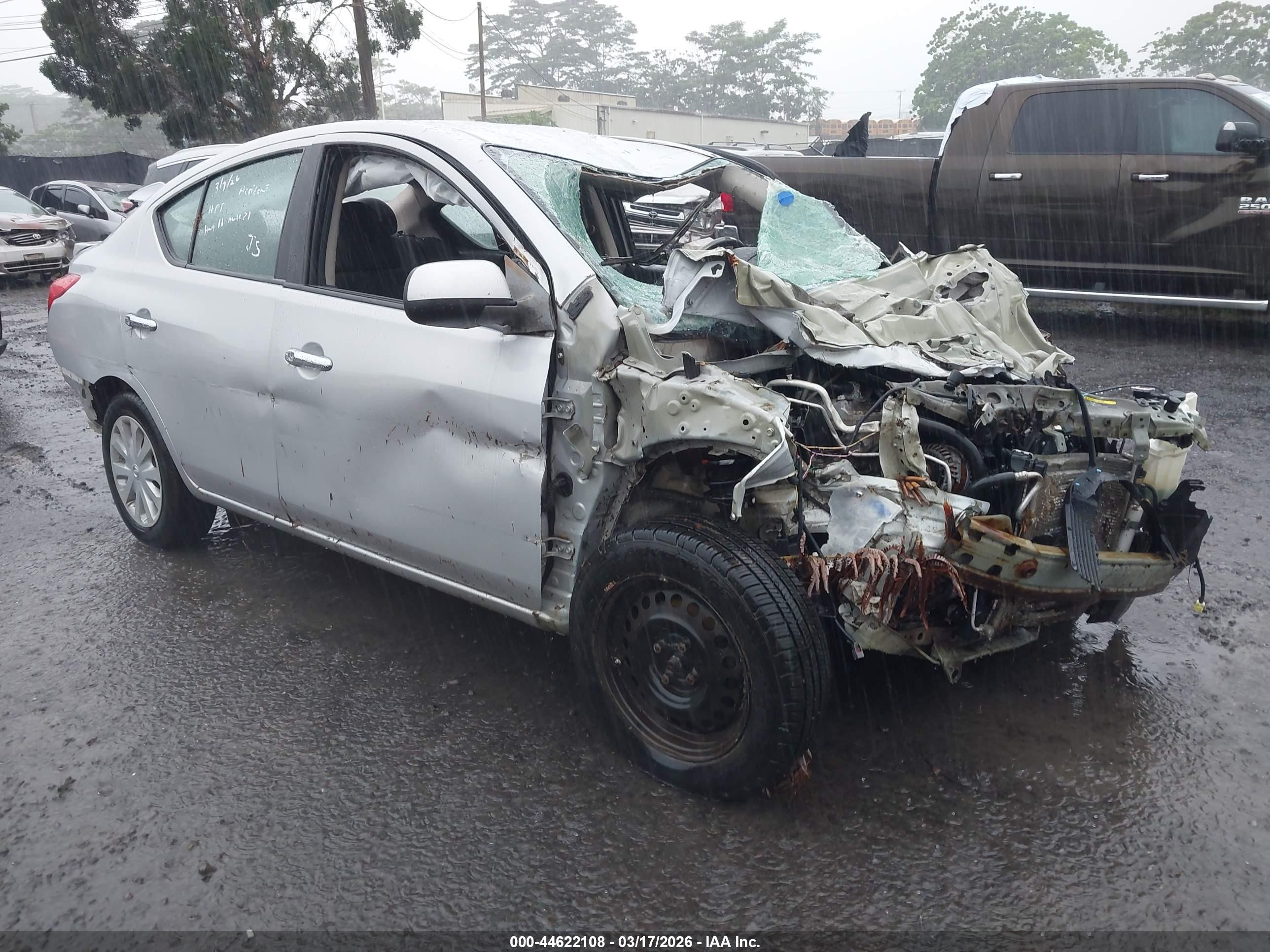 2014 Nissan Versa SV, VIN 3N1CN7AP5EK464438 — All over