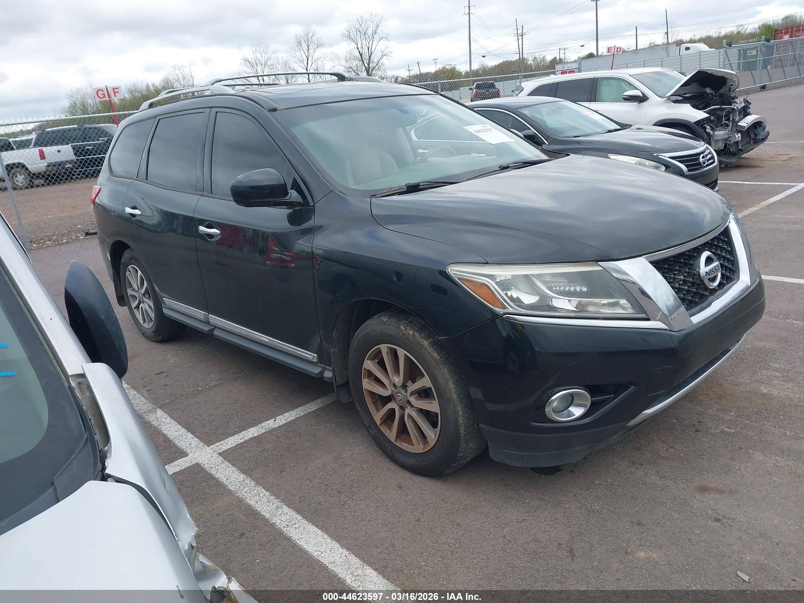 2015 Nissan Pathfinder SL, VIN 5N1AR2MN0FC623584 — Обычный износ