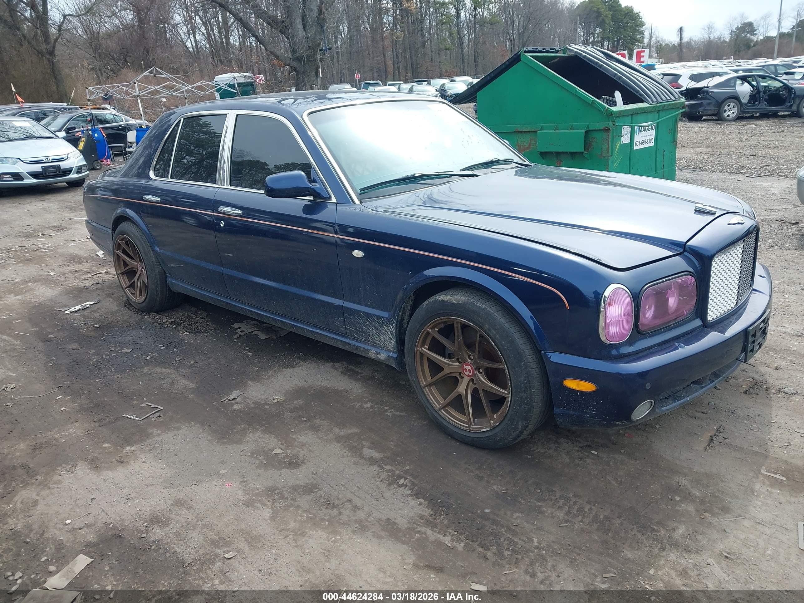 2003 Bentley Arnage, VIN SCBLF34F23CX09384 — Rear end