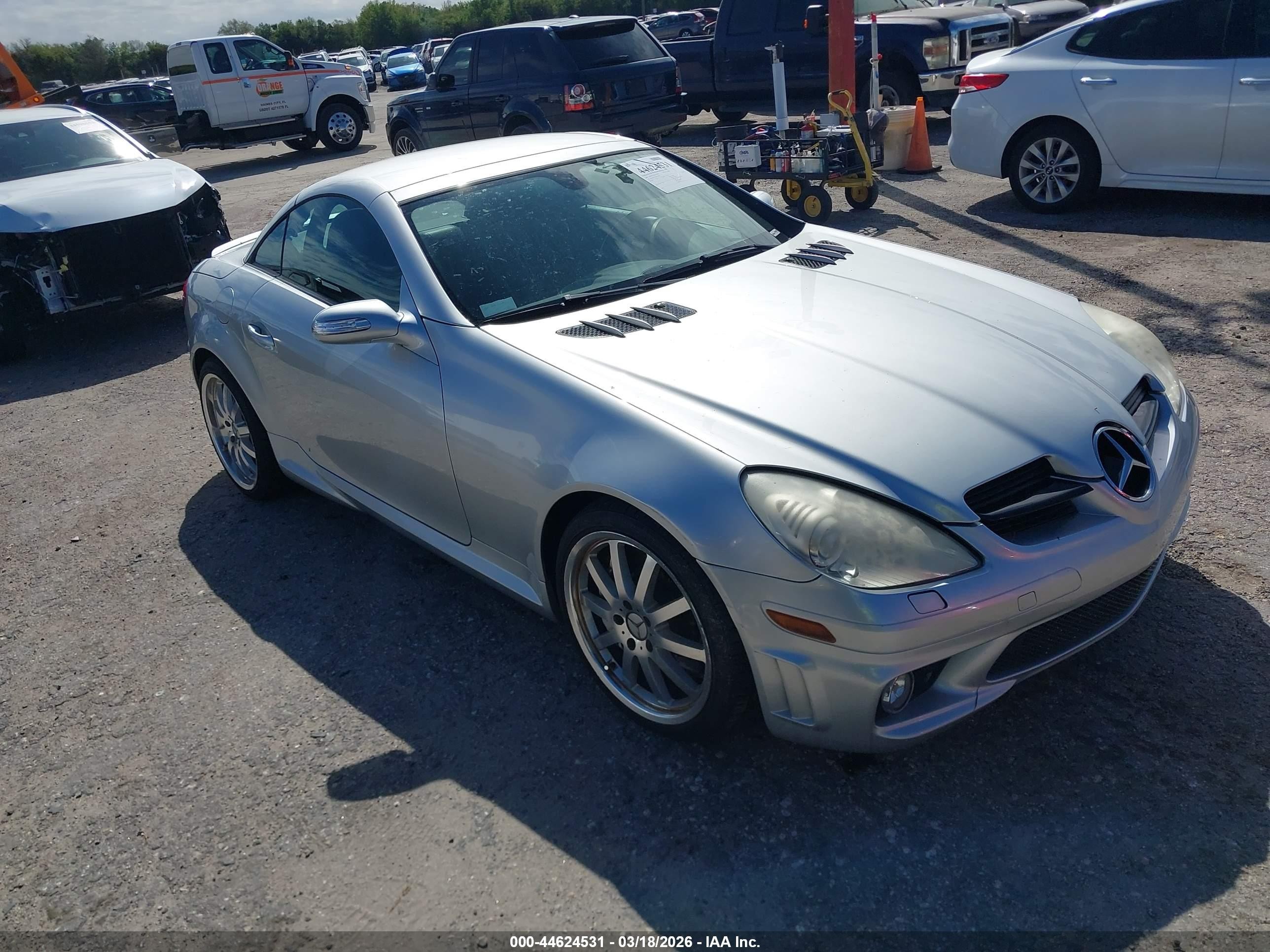 2008 Mercedes-Benz SLK AMG, VIN WDBWK73F58F176708 — Front end