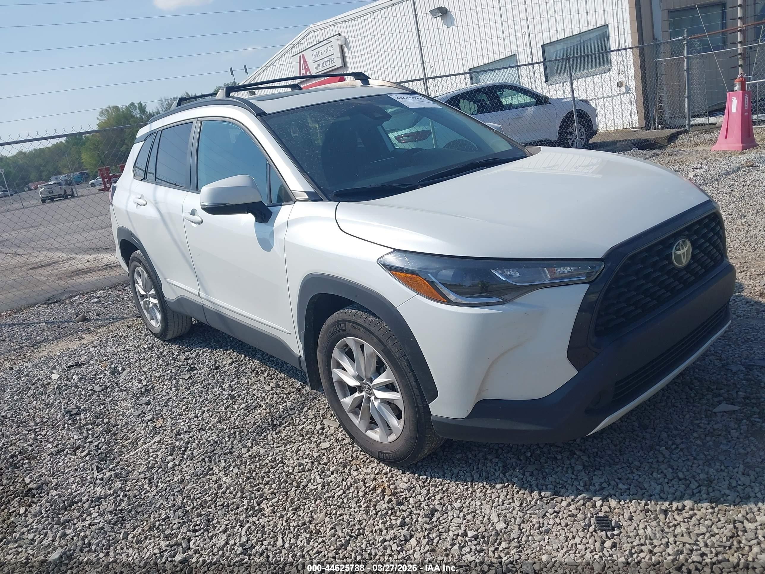2022 Toyota Corolla Cross LE, VIN 7MUBAAAG7NV020442 — Rear end