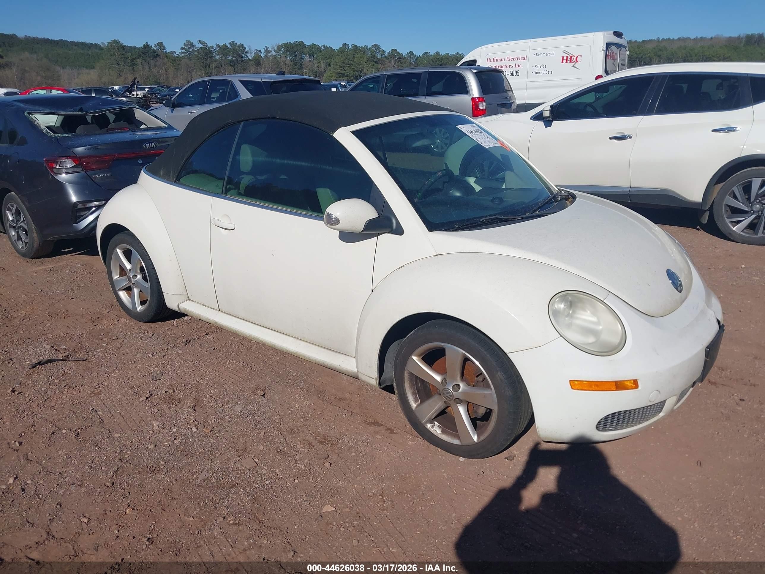 2007 Volkswagen Beetle Triple White, VIN 3VWFF31Y17M412169 — Biohazard / chemical