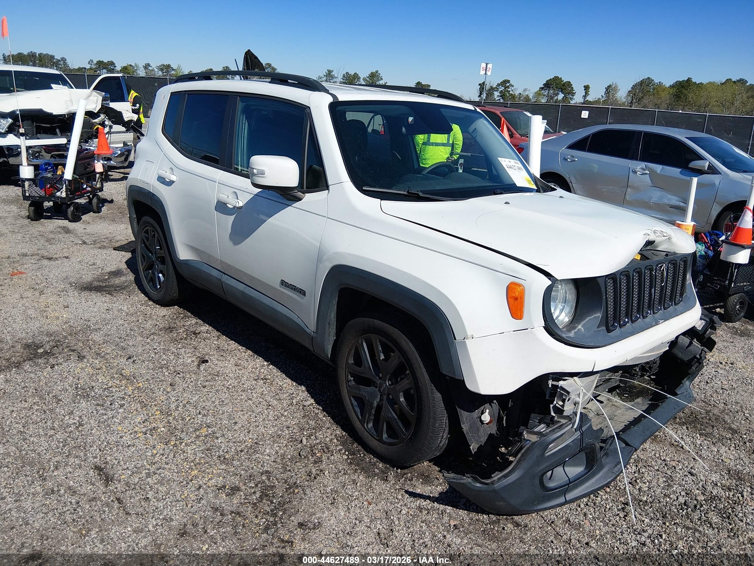 2017 Jeep Renegade Altitude, VIN ZACCJABB3HPF15482 — Front end