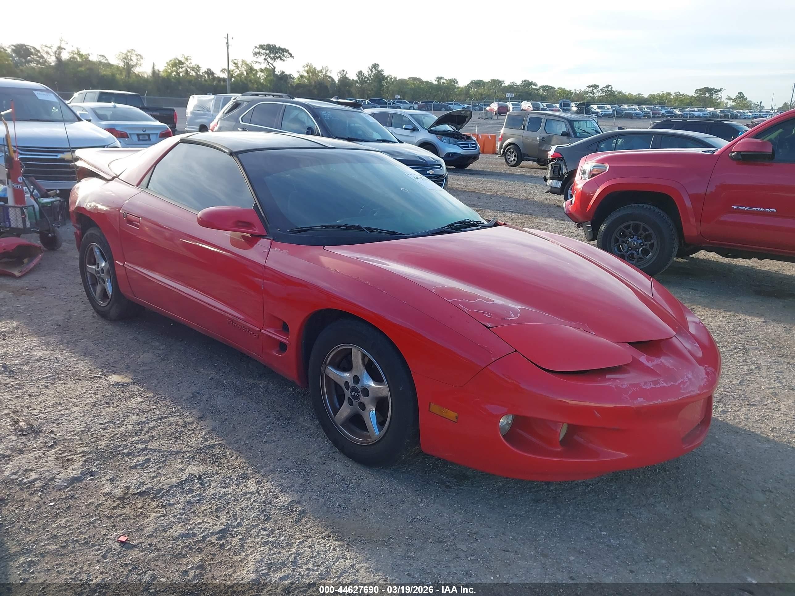 2002 Pontiac Firebird Firebird, VIN 2G2FS22K022127822 — Rear end