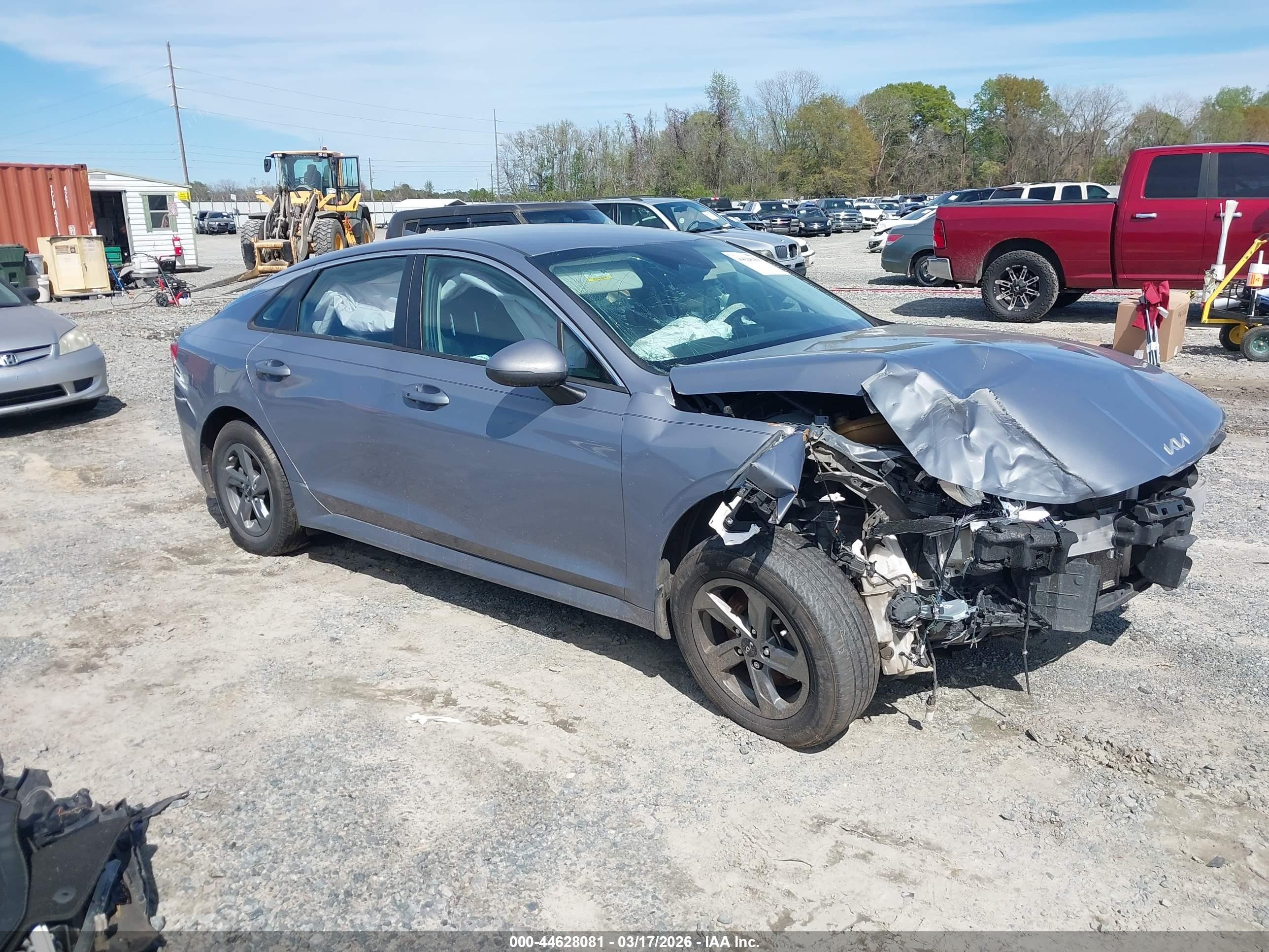 2022 Kia K5 LXS, VIN 5XXG14J26NG103383 — Front end