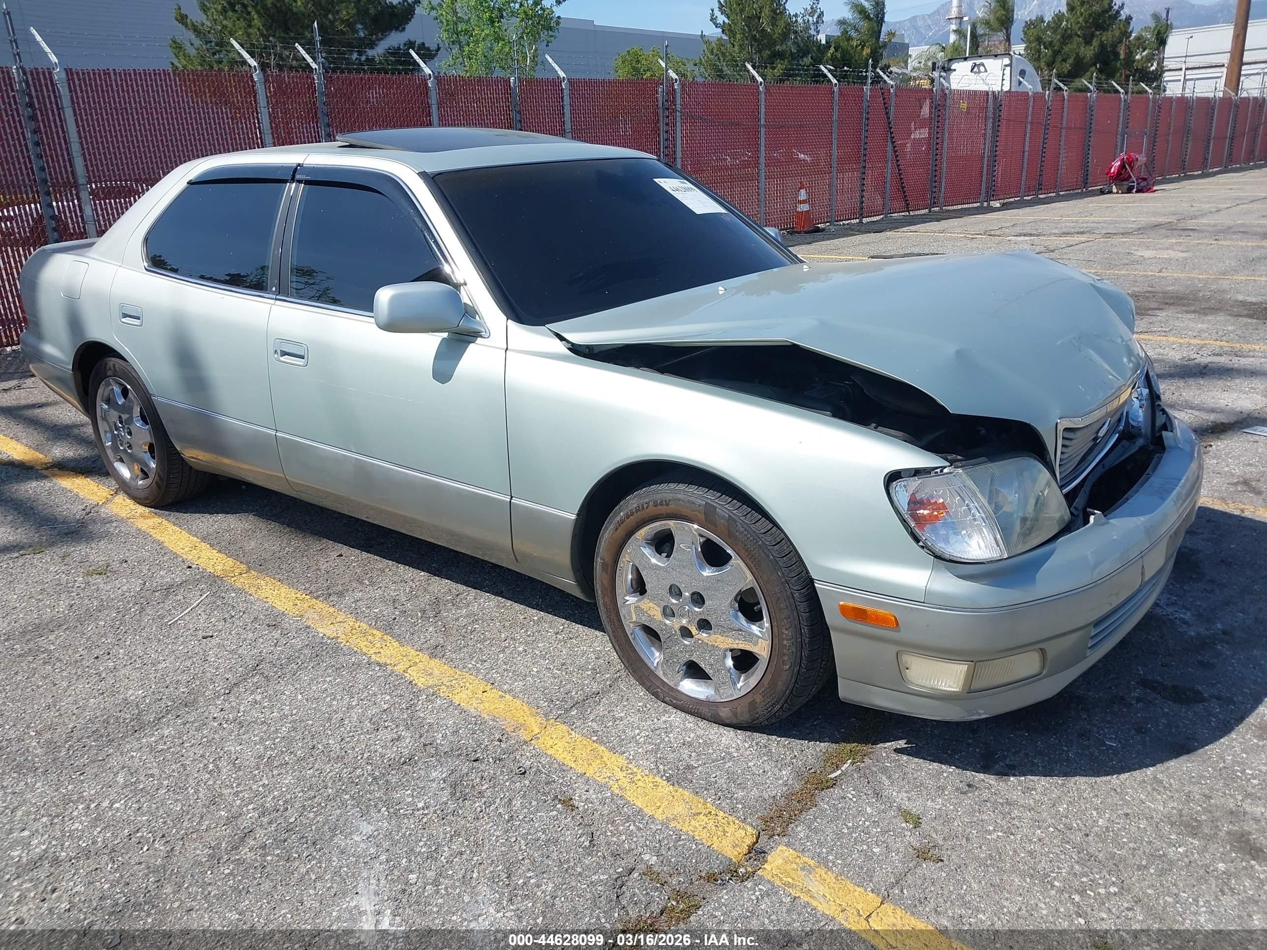 1999 Lexus LS 400, VIN JT8BH28F6X0146837 — Front end