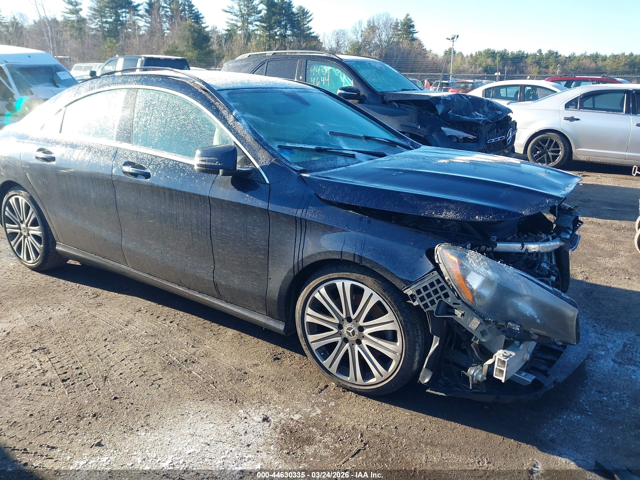 2018 Mercedes-Benz CLA 250, VIN WDDSJ4GB0JN552578 — Front end
