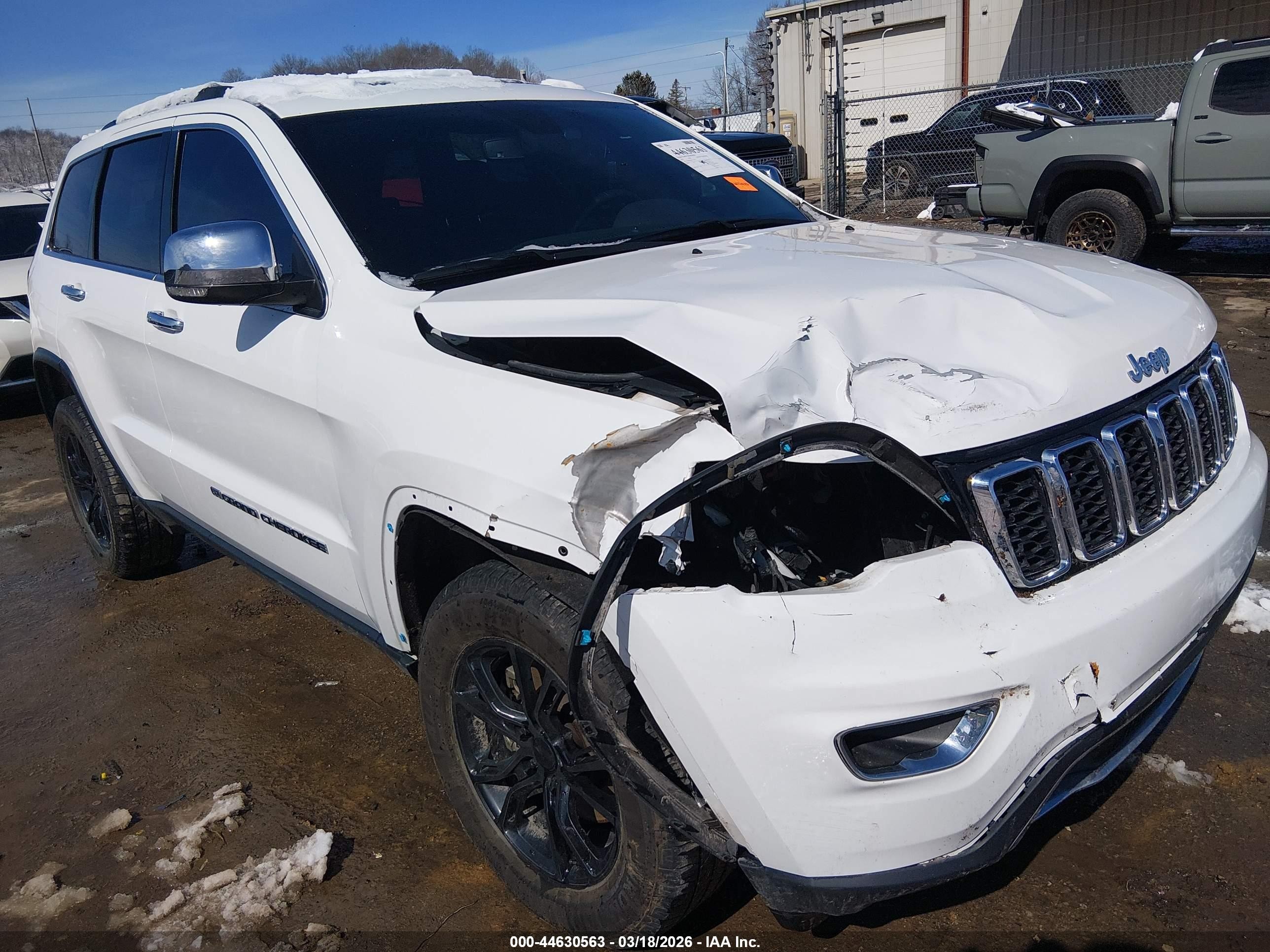2022 Jeep Grand Cherokee Limited, VIN 1C4RJFBG9NC111105 — Front end