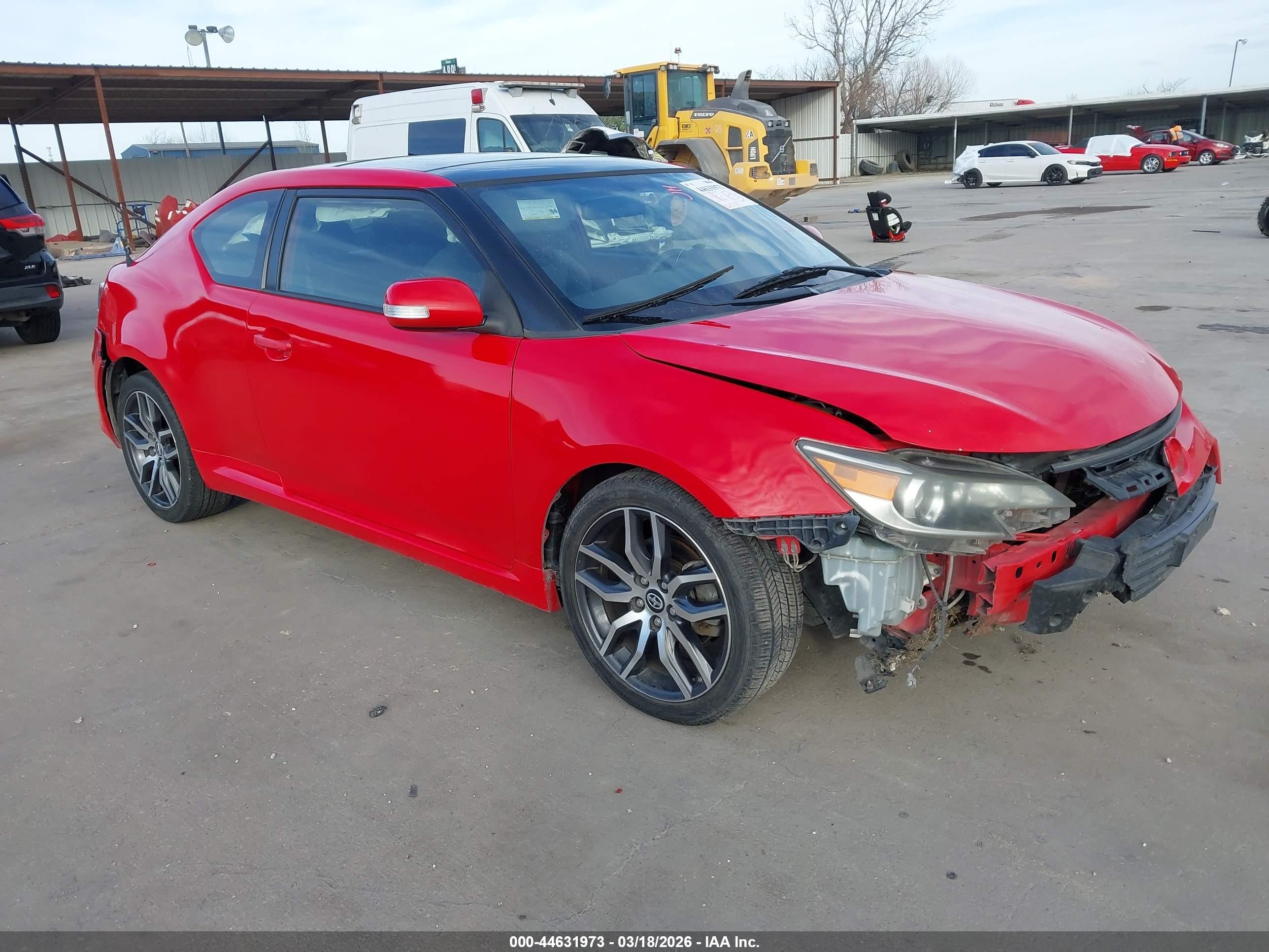 2014 Scion tC 10 Series, VIN JTKJF5C72E3072115 — Front end