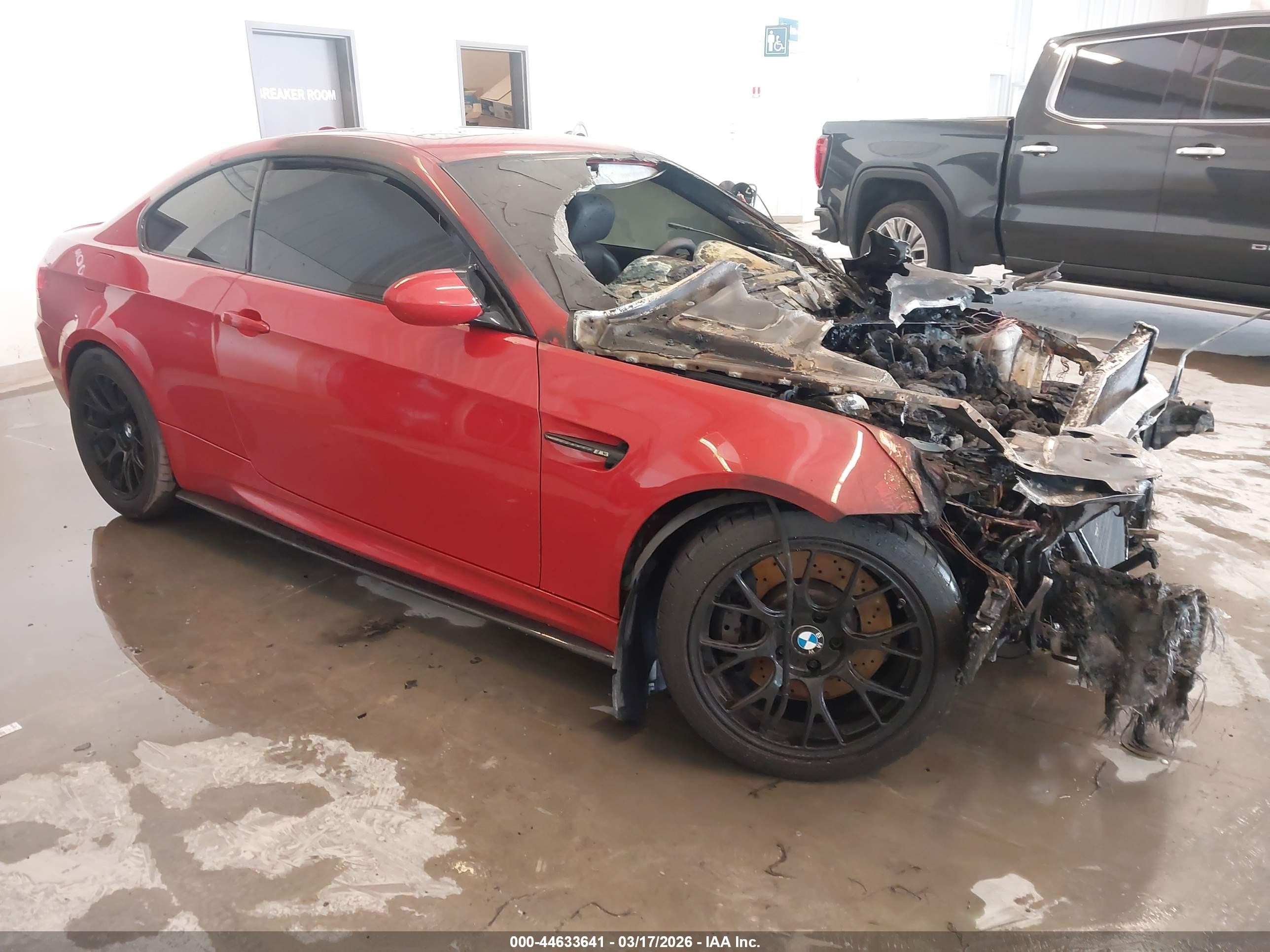 2011 BMW M3, VIN WBSKG9C58BE645803 — Перед