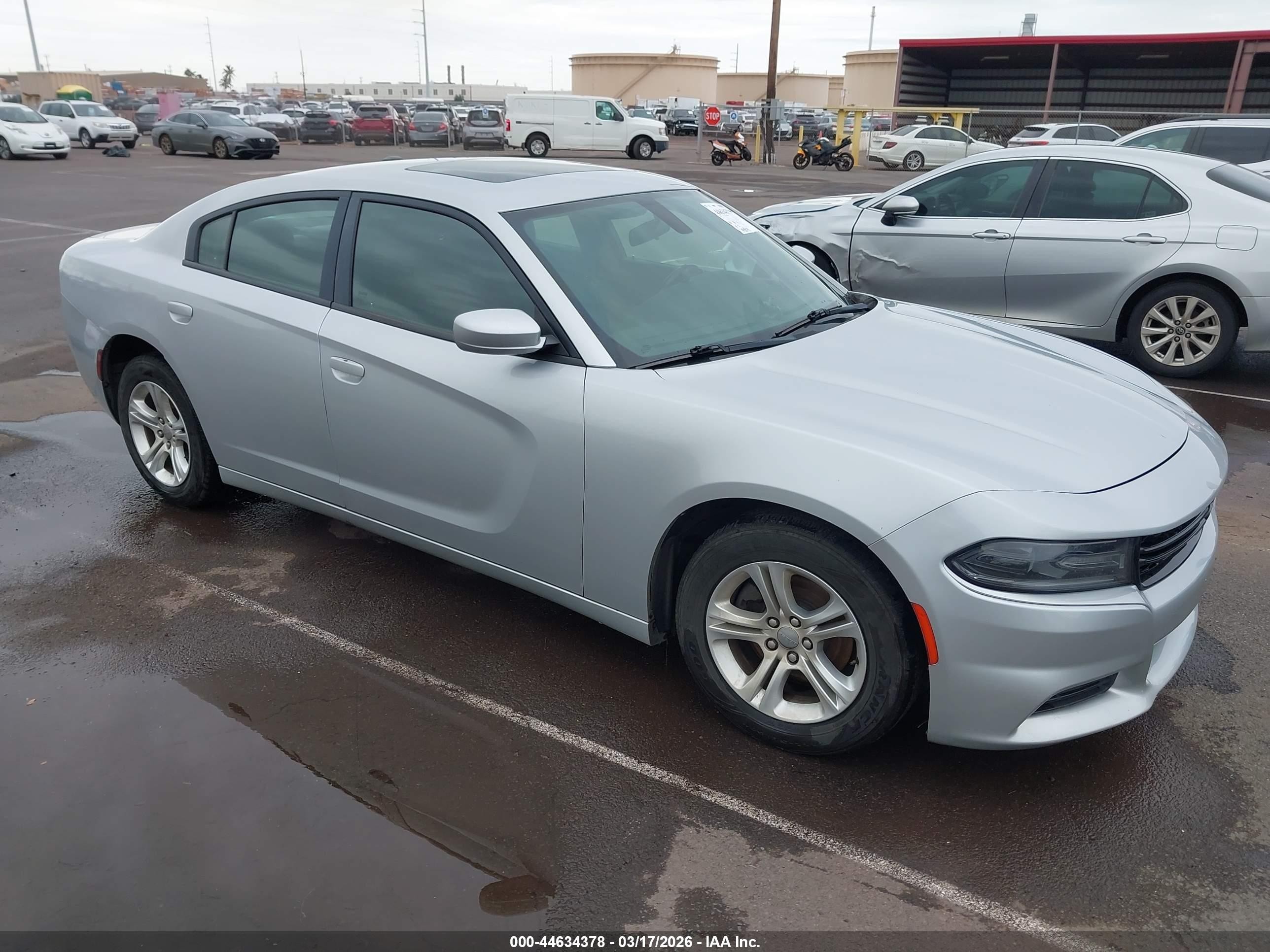 2019 Dodge Charger SXT, VIN 2C3CDXBG2KH715966 — Not stated