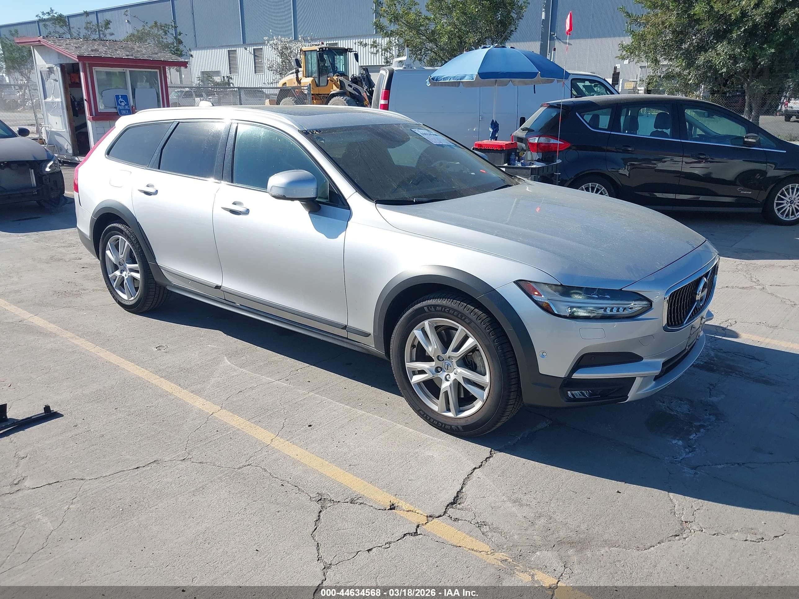 2018 Volvo V90, VIN YV4102NK2J1021385 — Fresh water flood