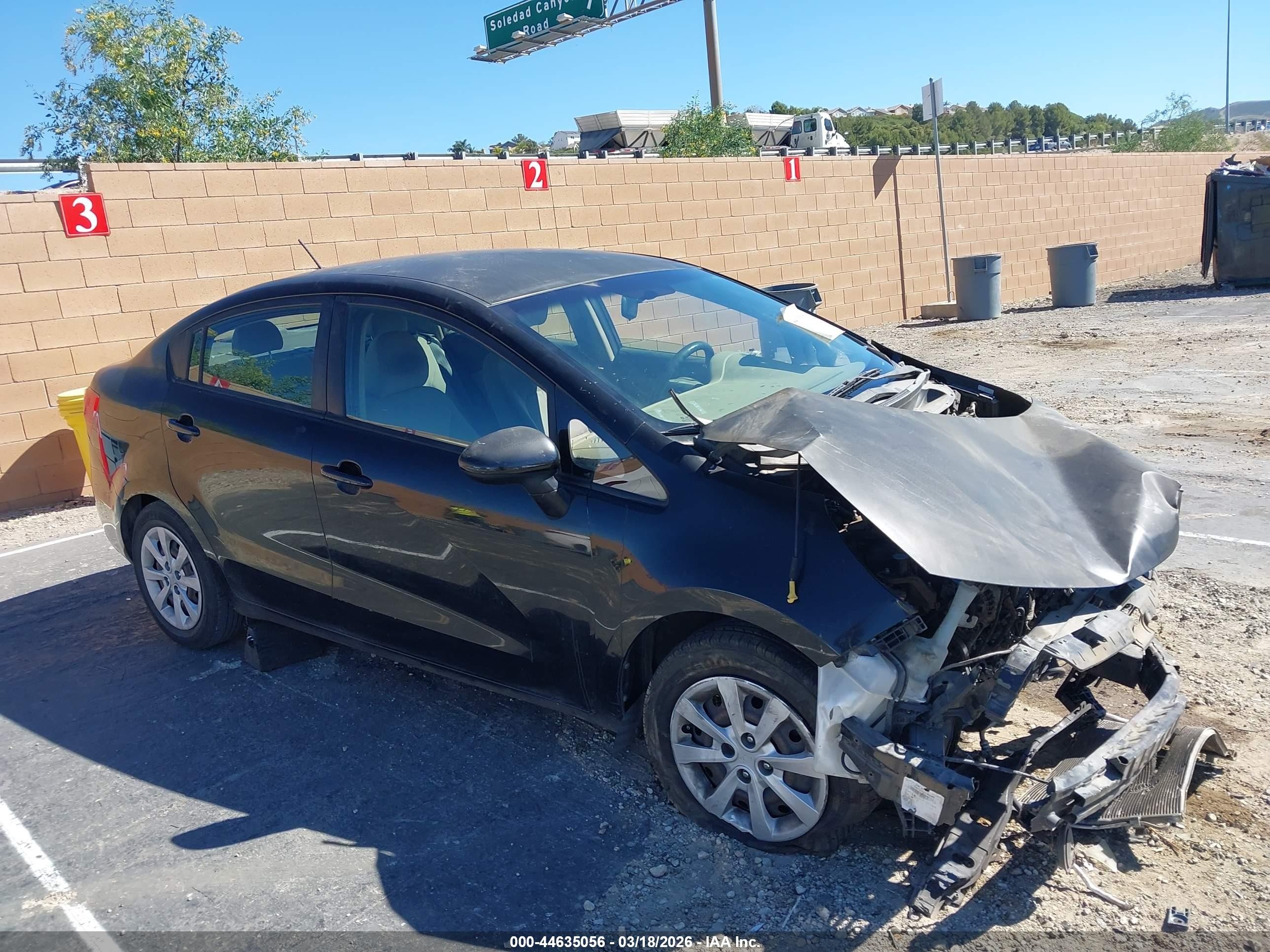 2014 Kia Rio LX, VIN KNADM4A30E6336027 — Front end