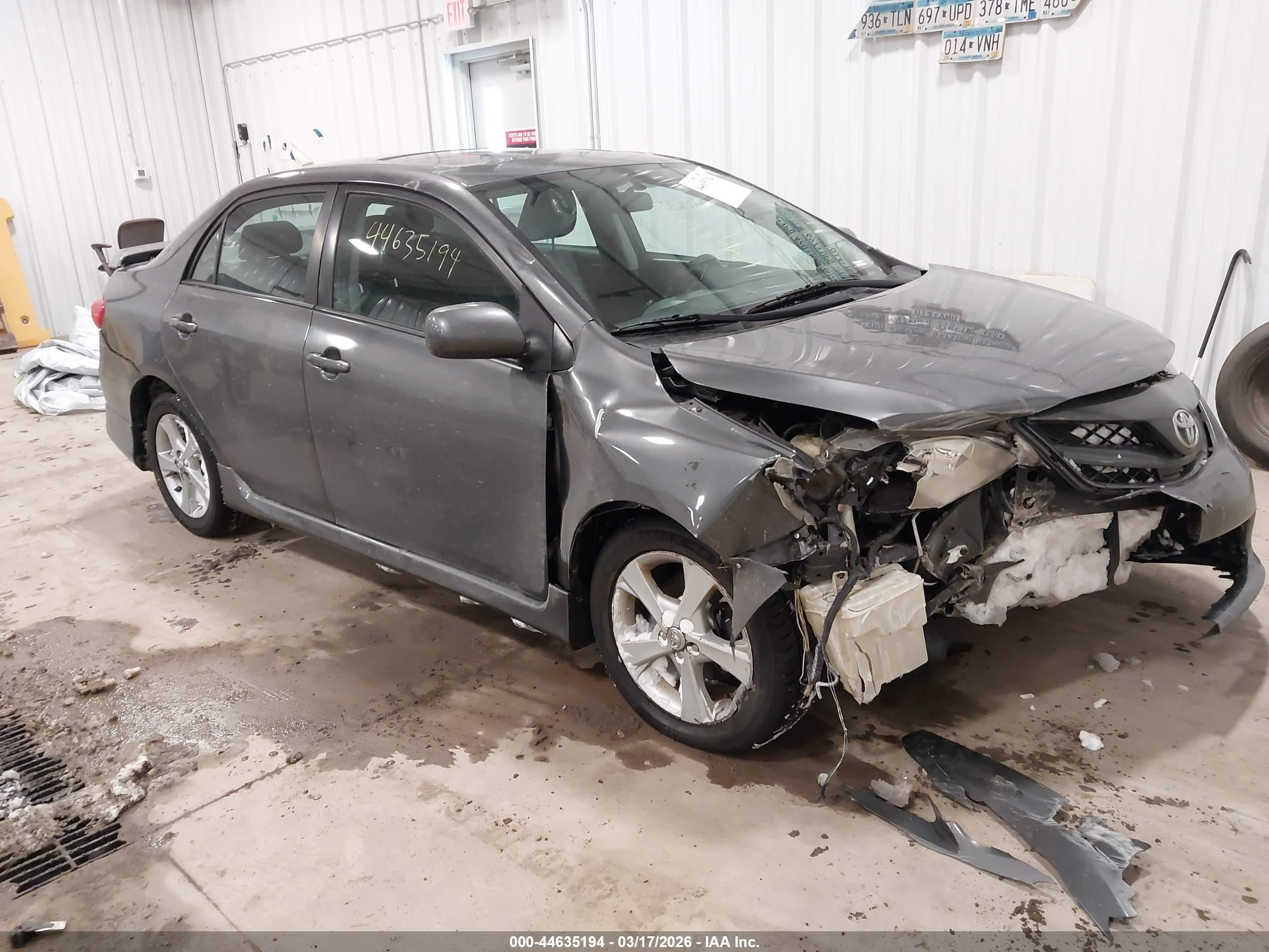 2011 Toyota Corolla LE, VIN 2T1BU4EEXBC664694 — Front end
