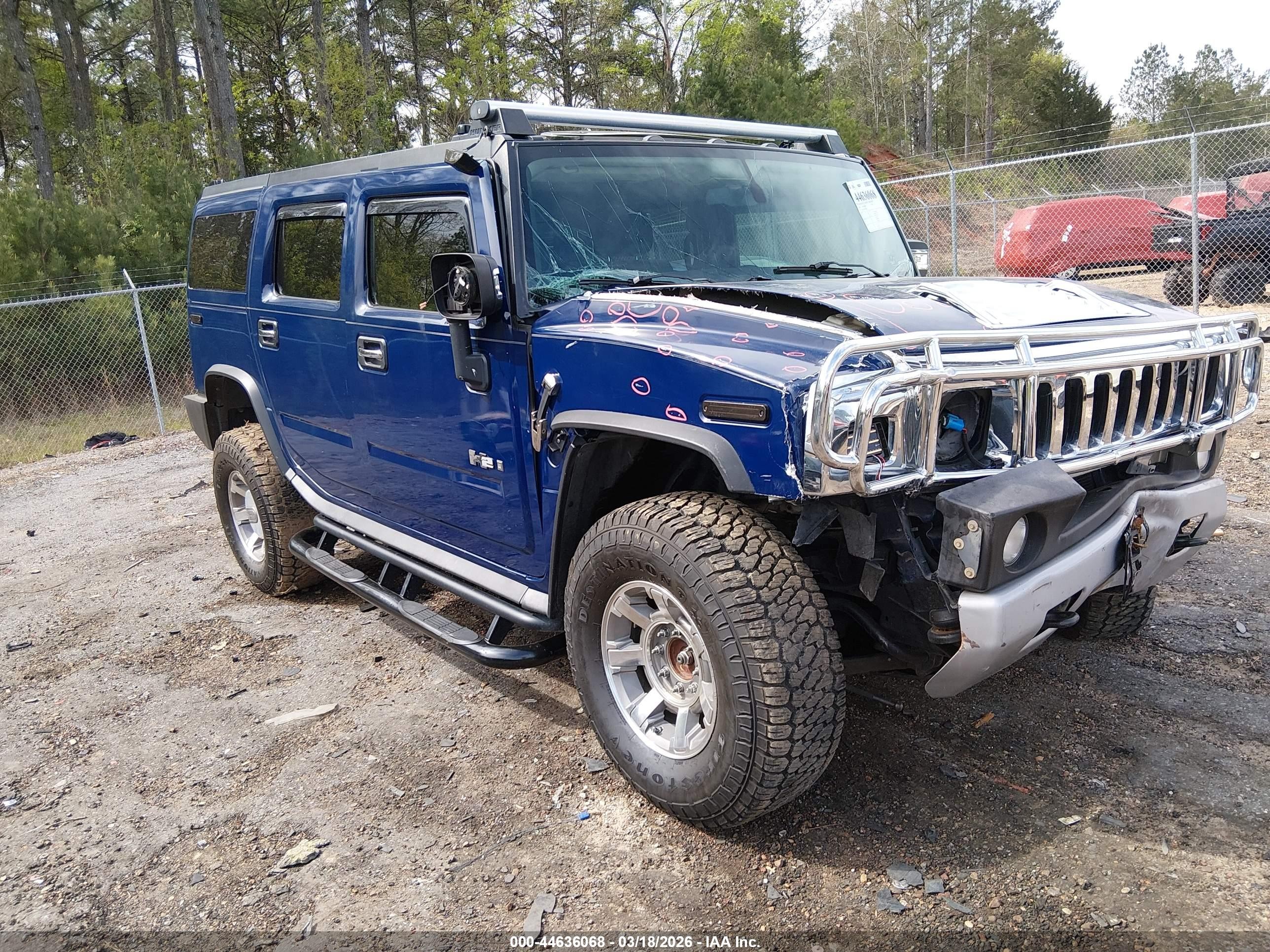 2008 Hummer H2 SUV, VIN 5GRGN23878H105272 — Front end