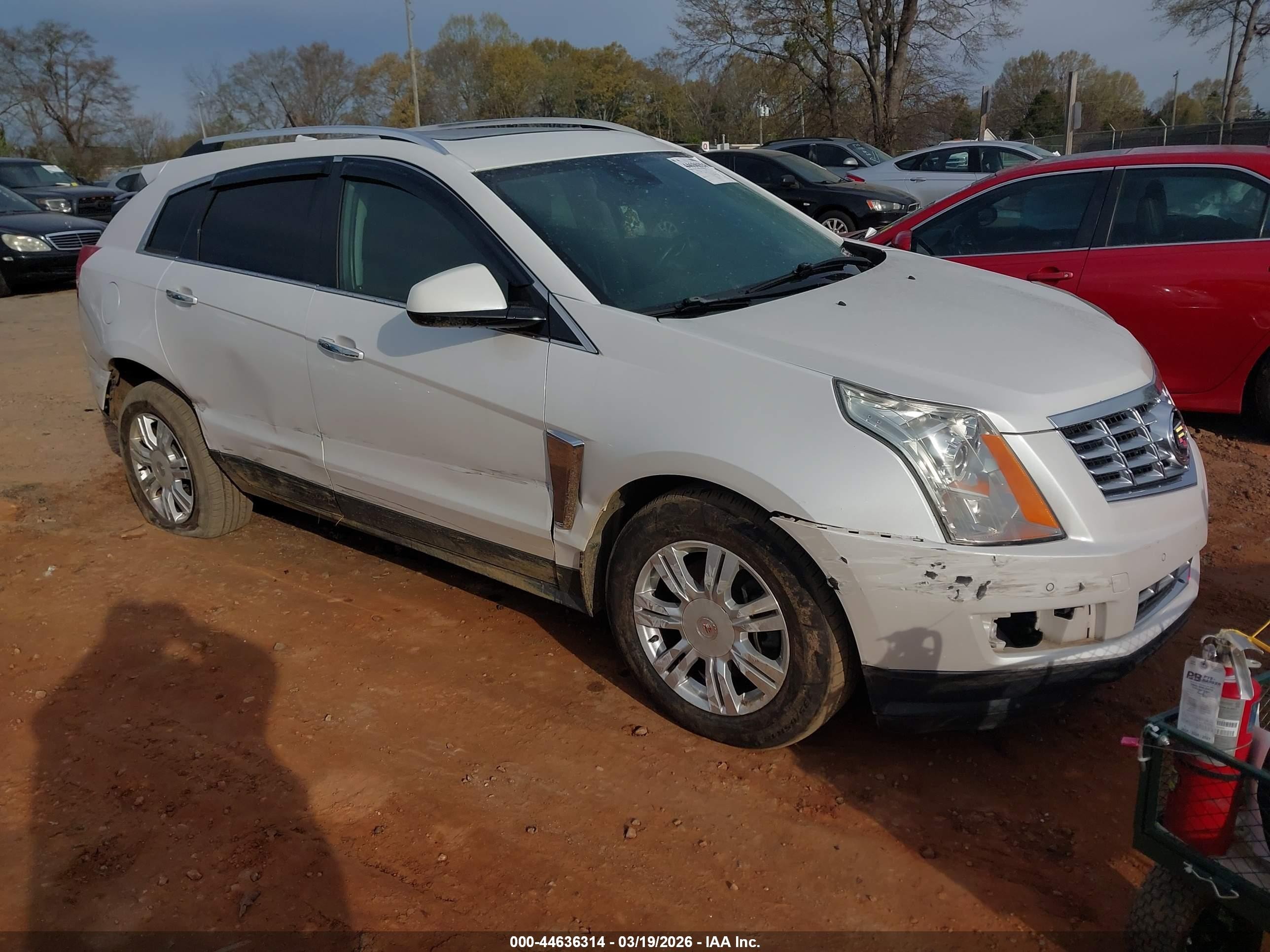 2014 Cadillac SRX Luxury Collection, VIN 3GYFNEE39ES680440 — Side