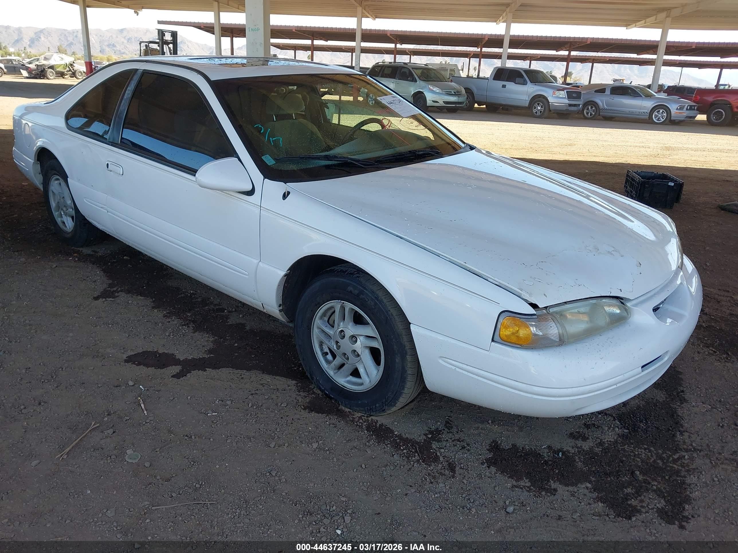 1997 Ford Thunderbird LX, VIN 1FALP6245VH131225 — Normal wear