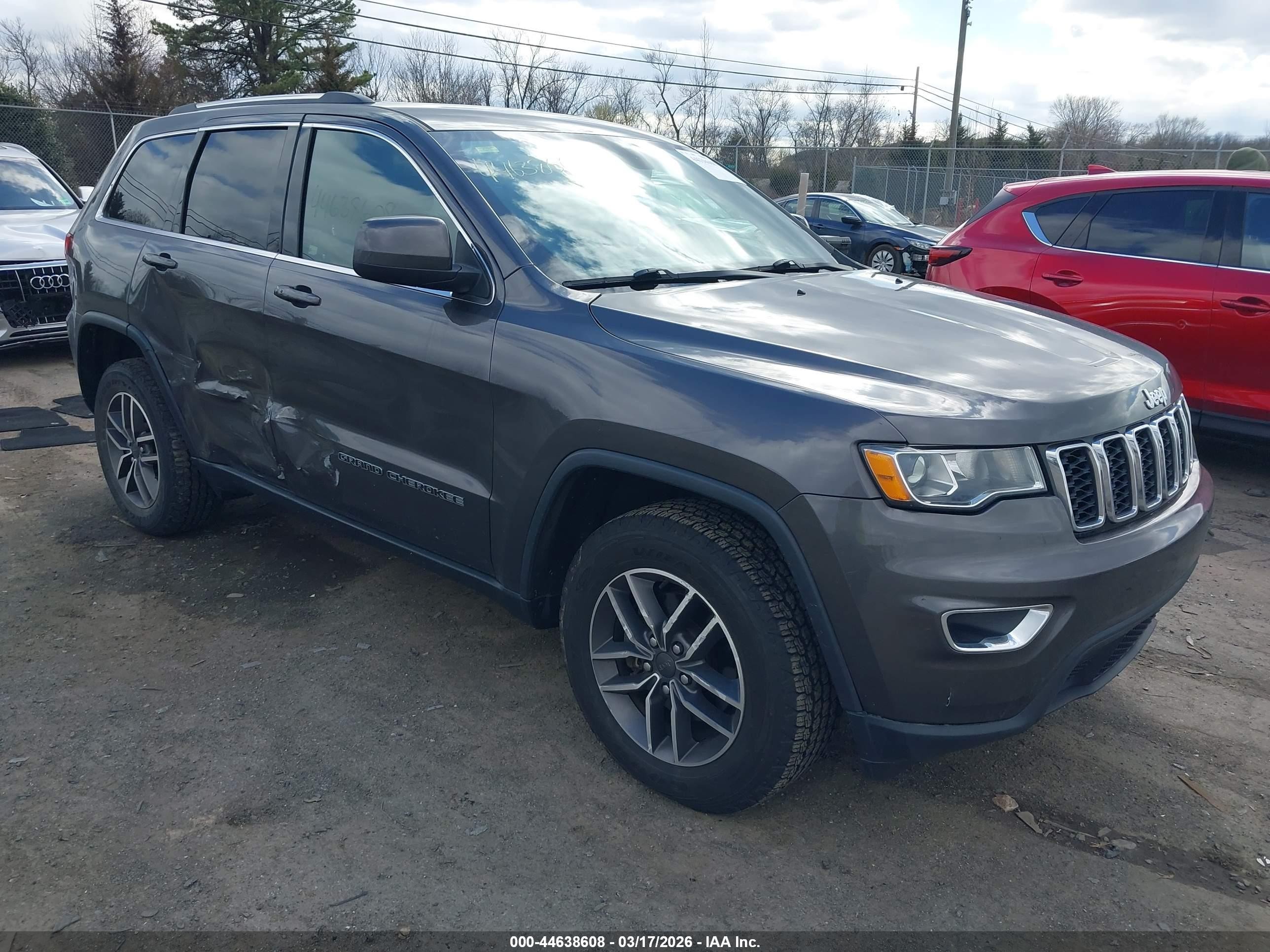 2020 Jeep Grand Cherokee Altitude, VIN 1C4RJFAG2LC415374 — Side