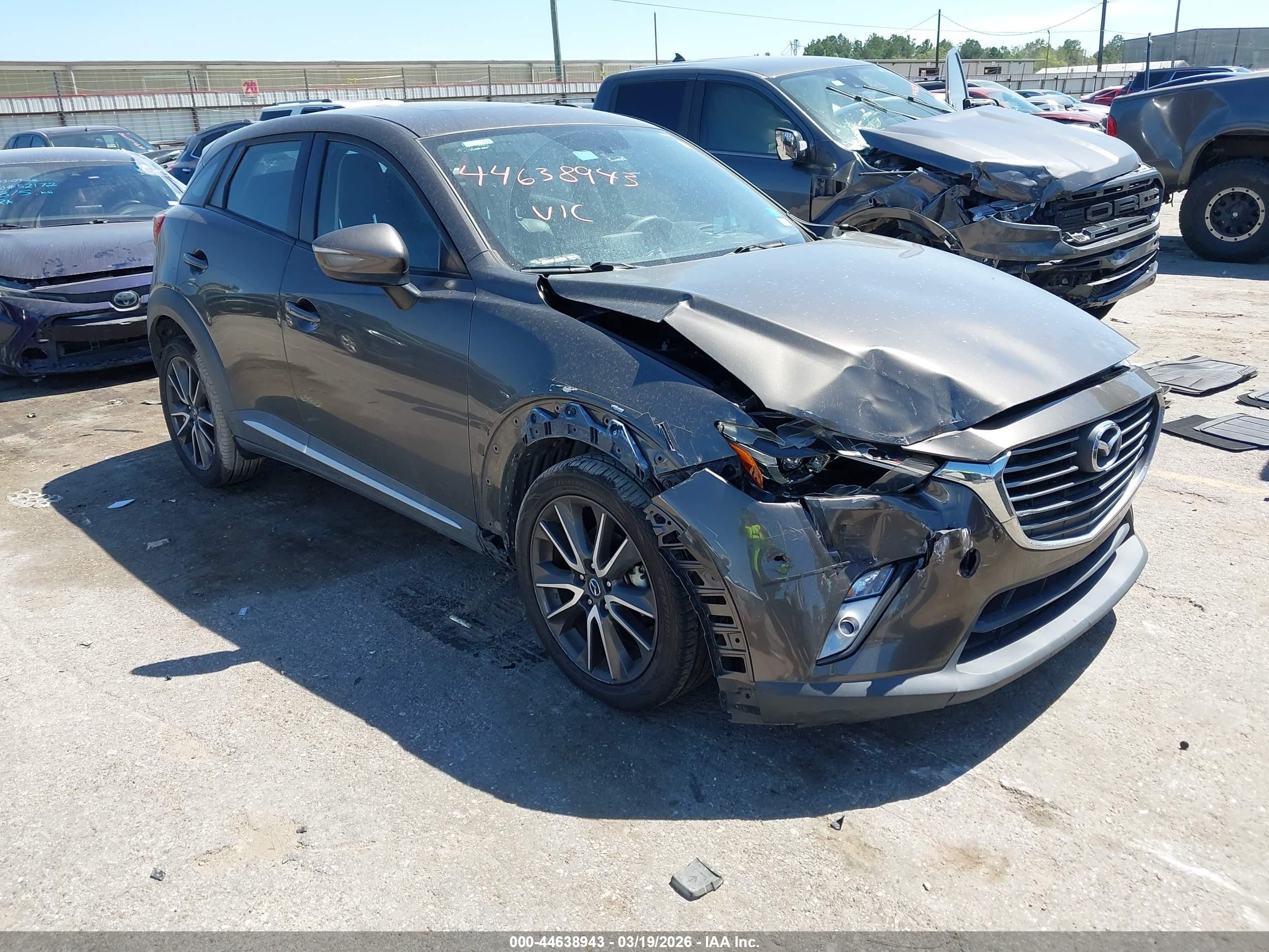 2017 Mazda CX-3 Grand Touring, VIN JM1DKDD7XH0147092 — Front end